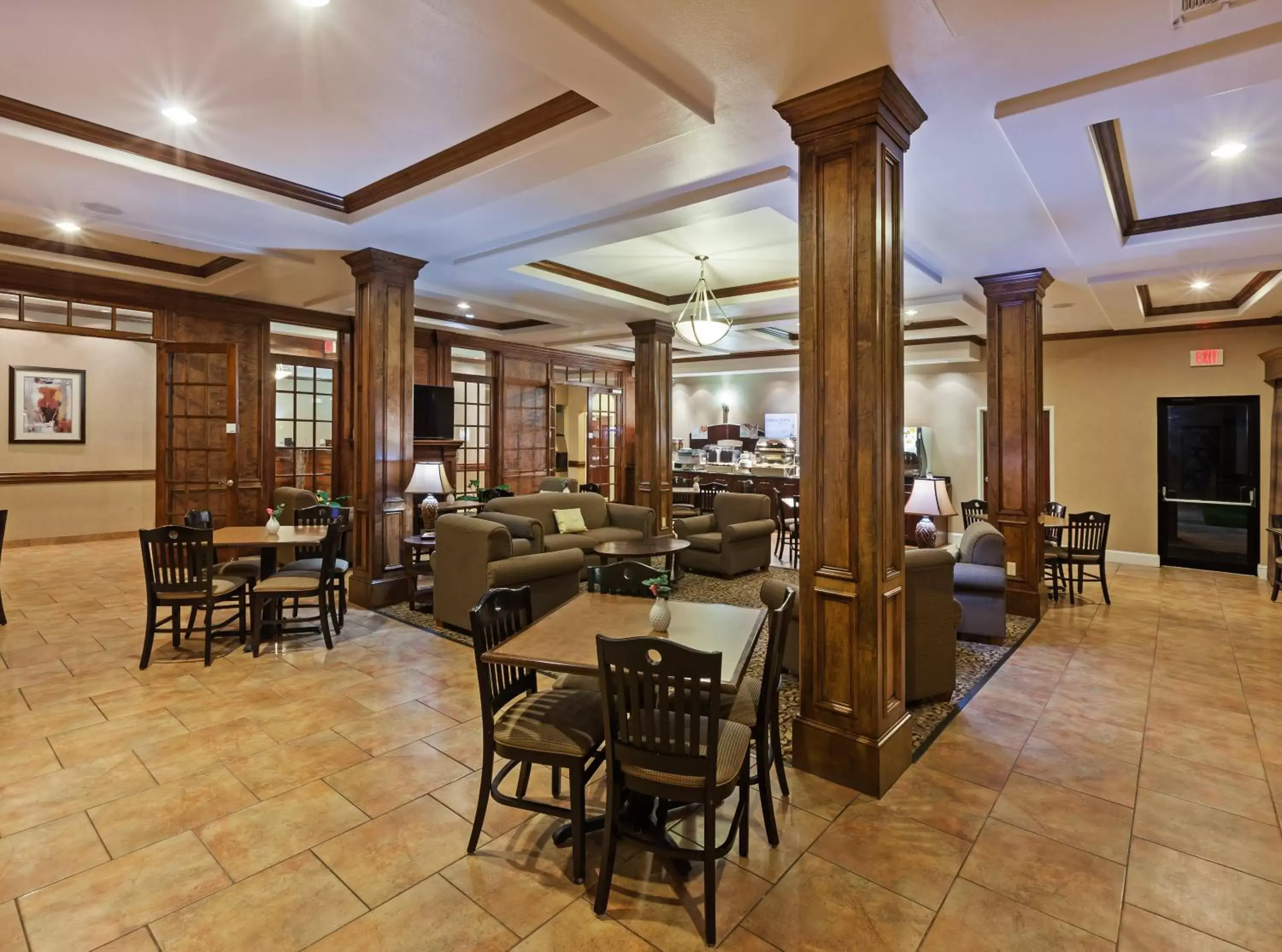 Lobby or reception, Restaurant/Places to Eat in Holiday Inn Express Houston-Alvin, an IHG Hotel