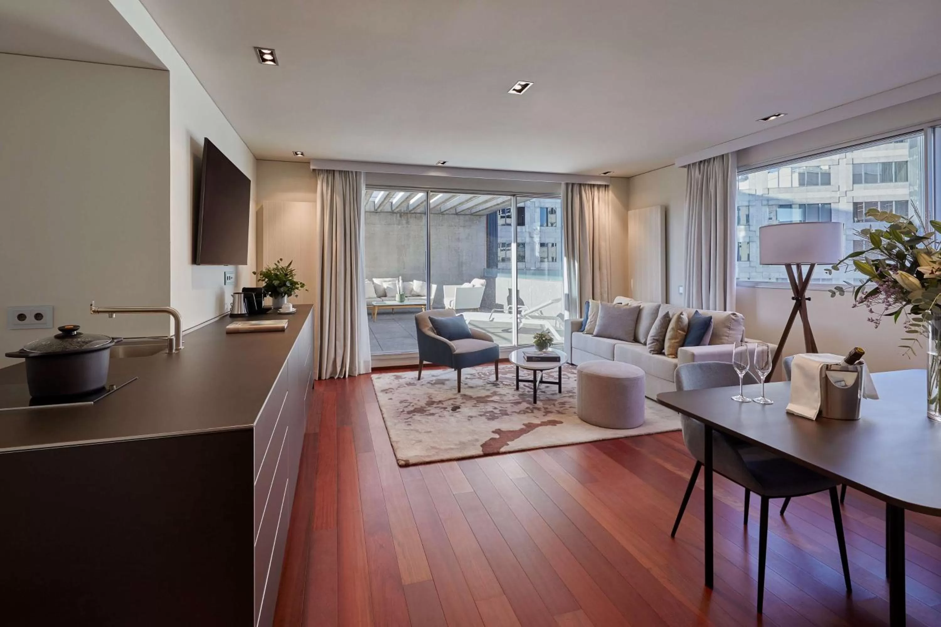 Photo of the whole room in Hyatt Regency Madrid Residences