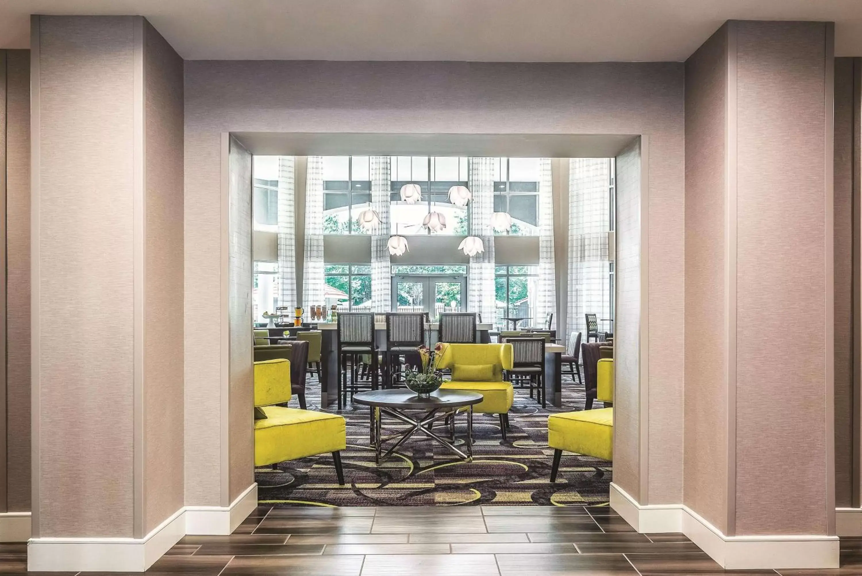Lobby or reception, Restaurant/Places to Eat in La Quinta by Wyndham Atlanta Perimeter Medical