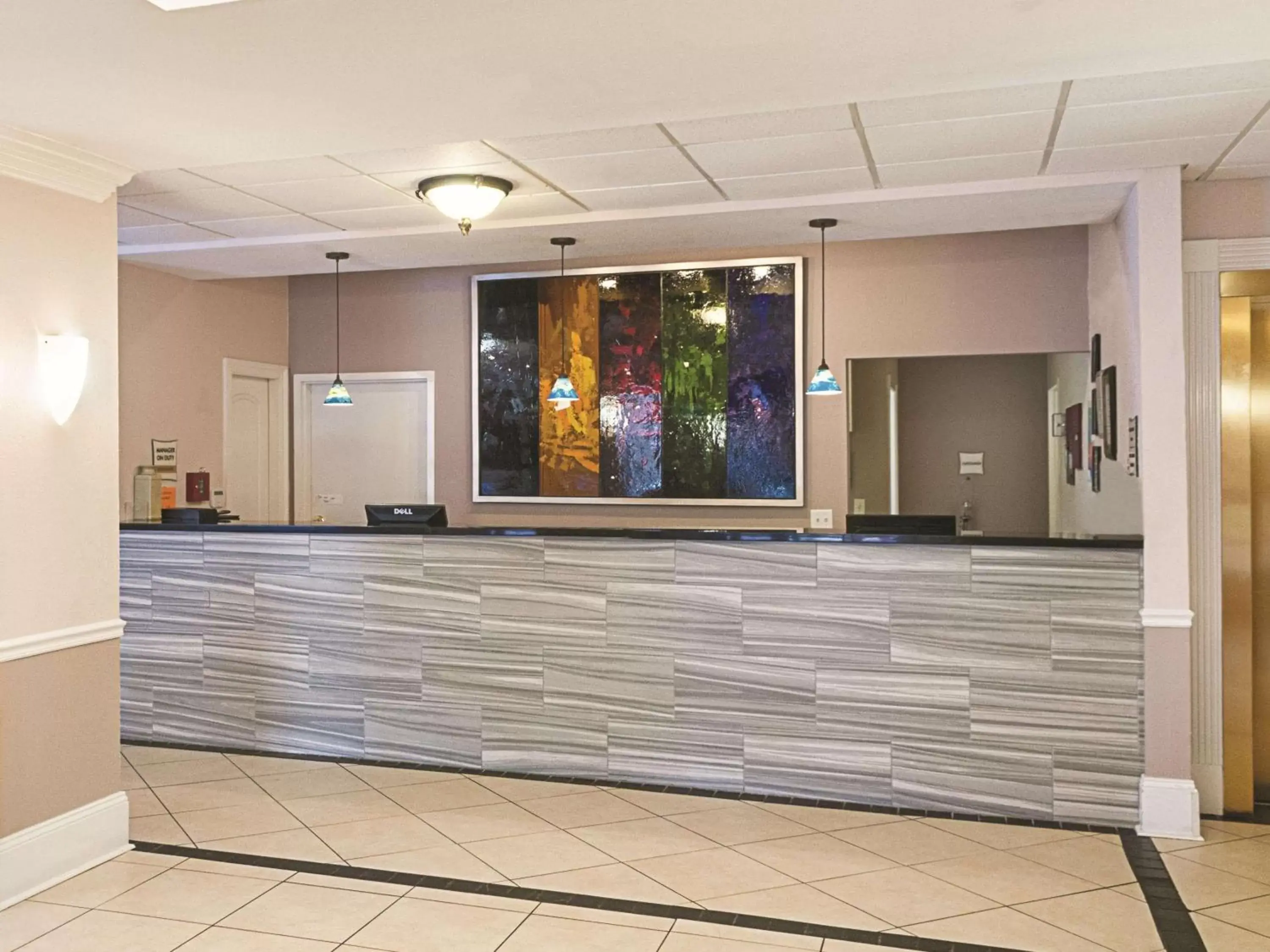 Lobby or reception in La Quinta by Wyndham Slidell - North Shore Area