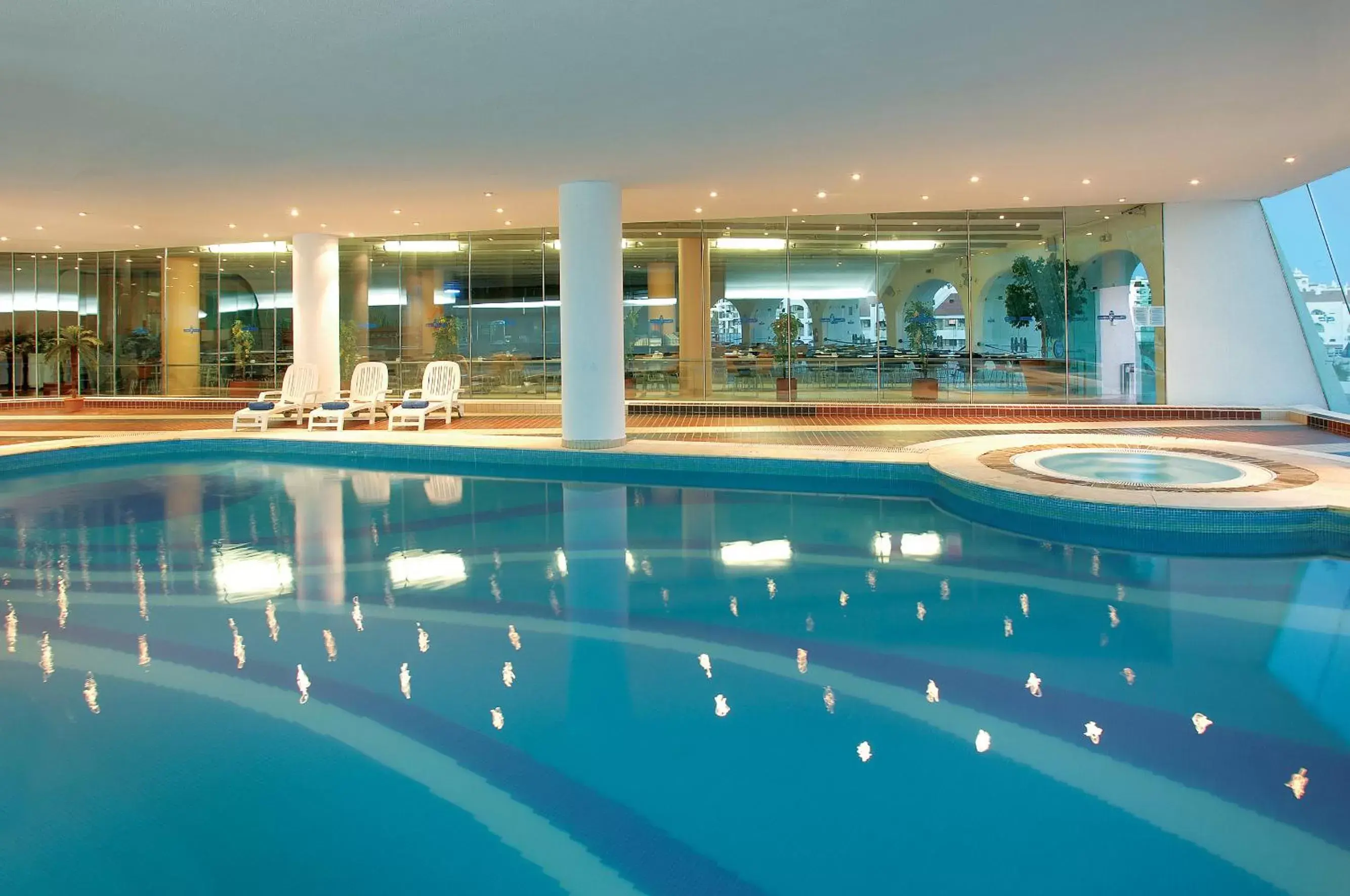 Swimming Pool in Hotel Apartamento Paraiso De Albufeira