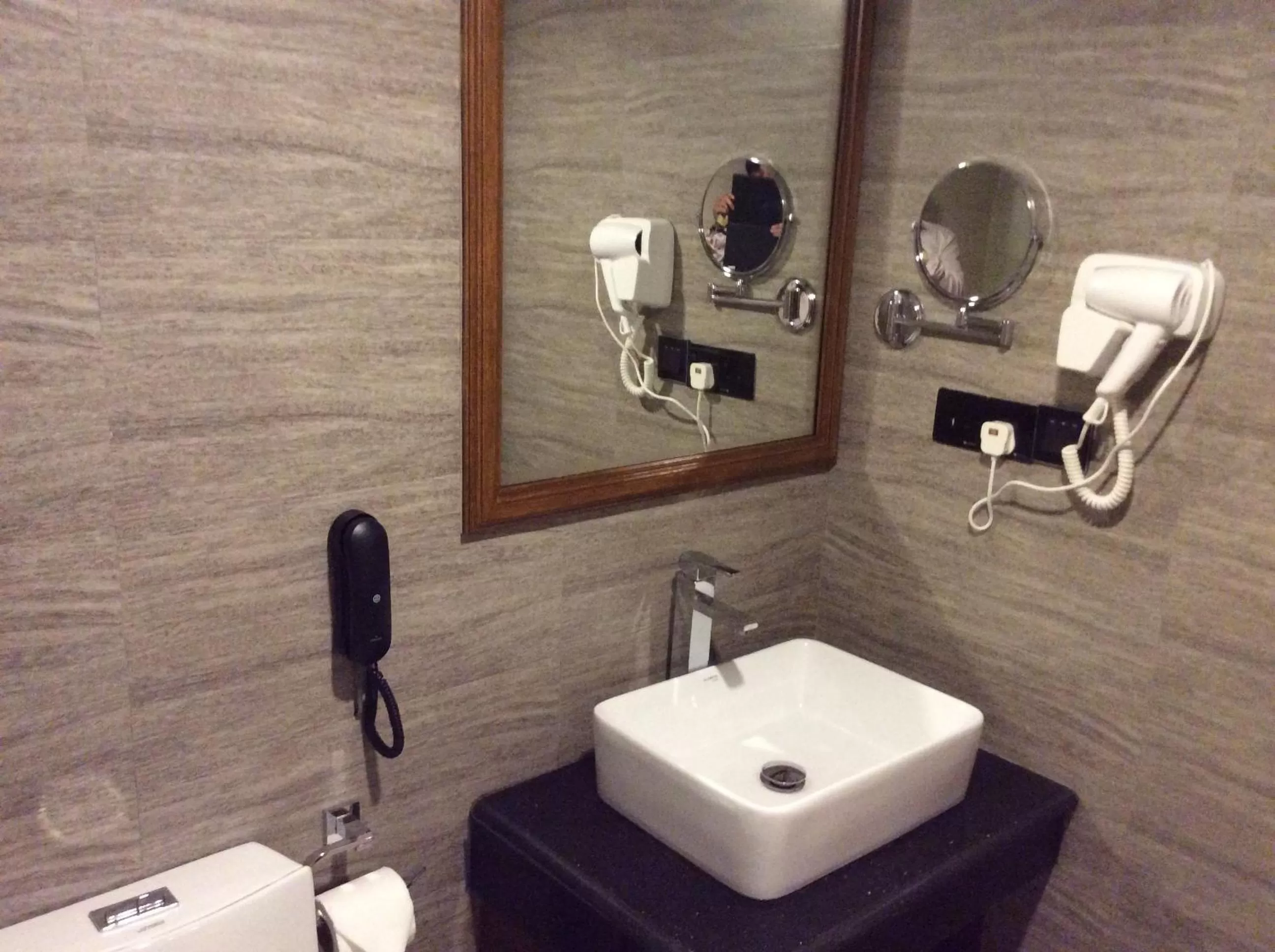 Bathroom in Marino Royal Hotel