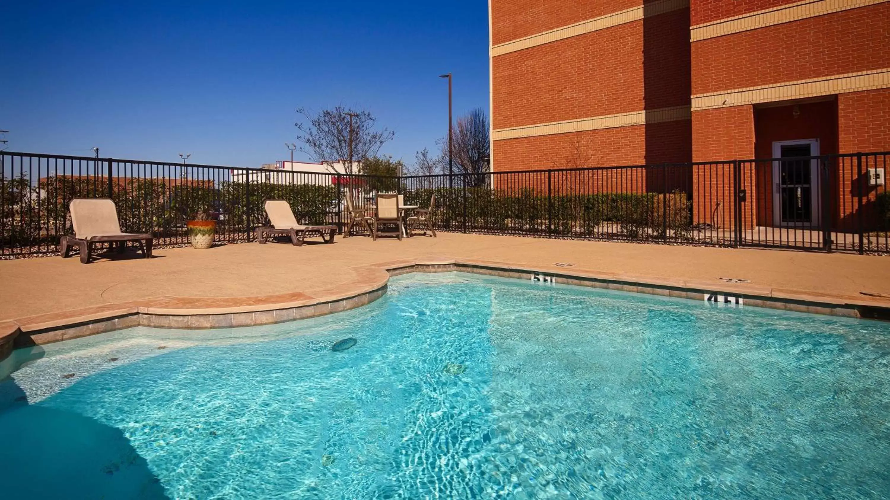 On site, Swimming Pool in Best Western Lockhart Hotel & Suites