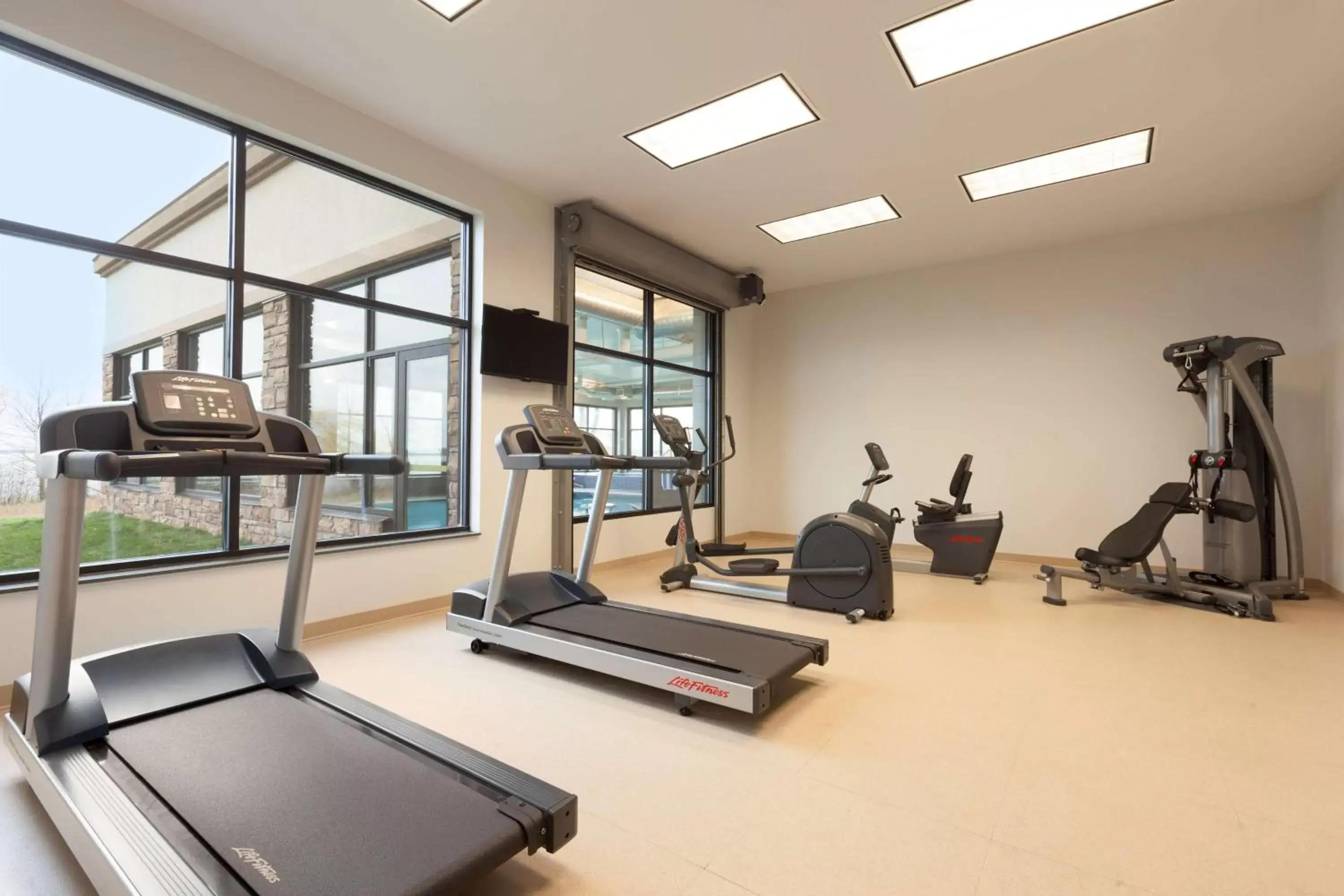 Activities, Fitness Center/Facilities in Country Inn & Suites by Radisson, Bemidji, MN