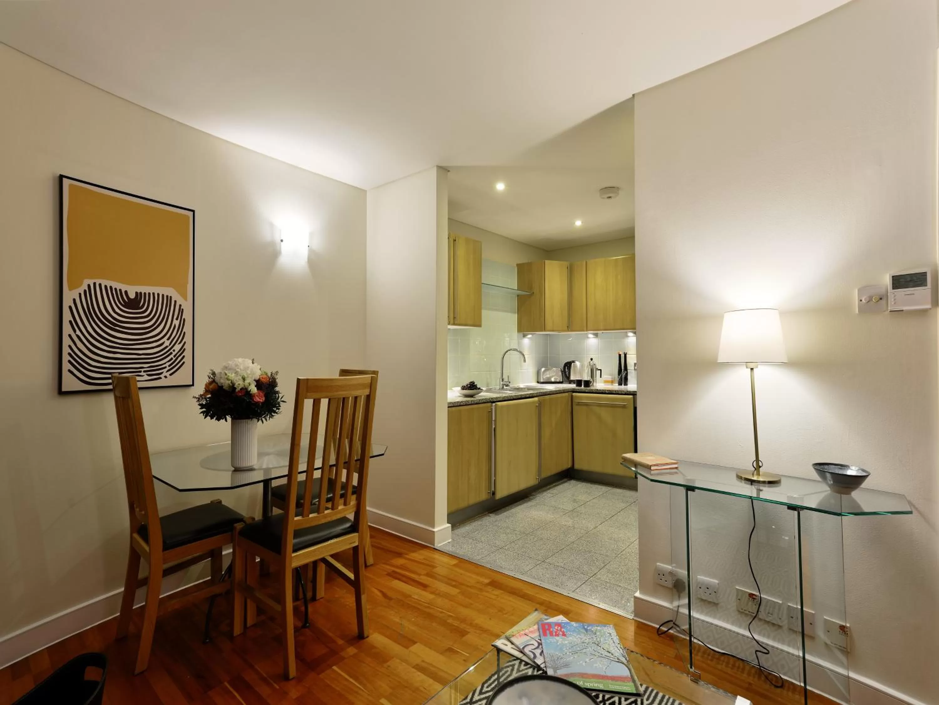 Coffee/tea facilities, Kitchen/Kitchenette in Farringdon Laceby apartments