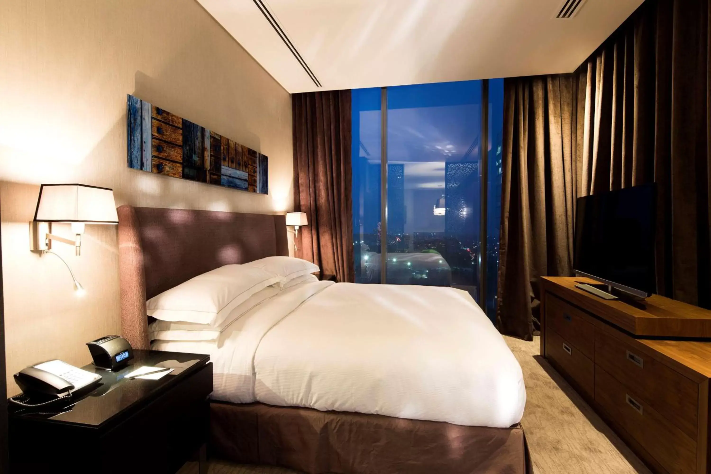 Bedroom, Bed in Hilton Mexico City Santa Fe