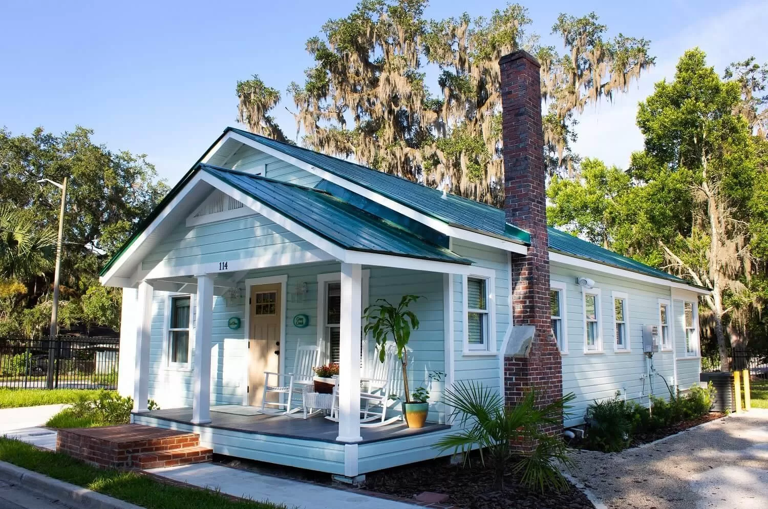 Property building in Sweetwater Branch Inn