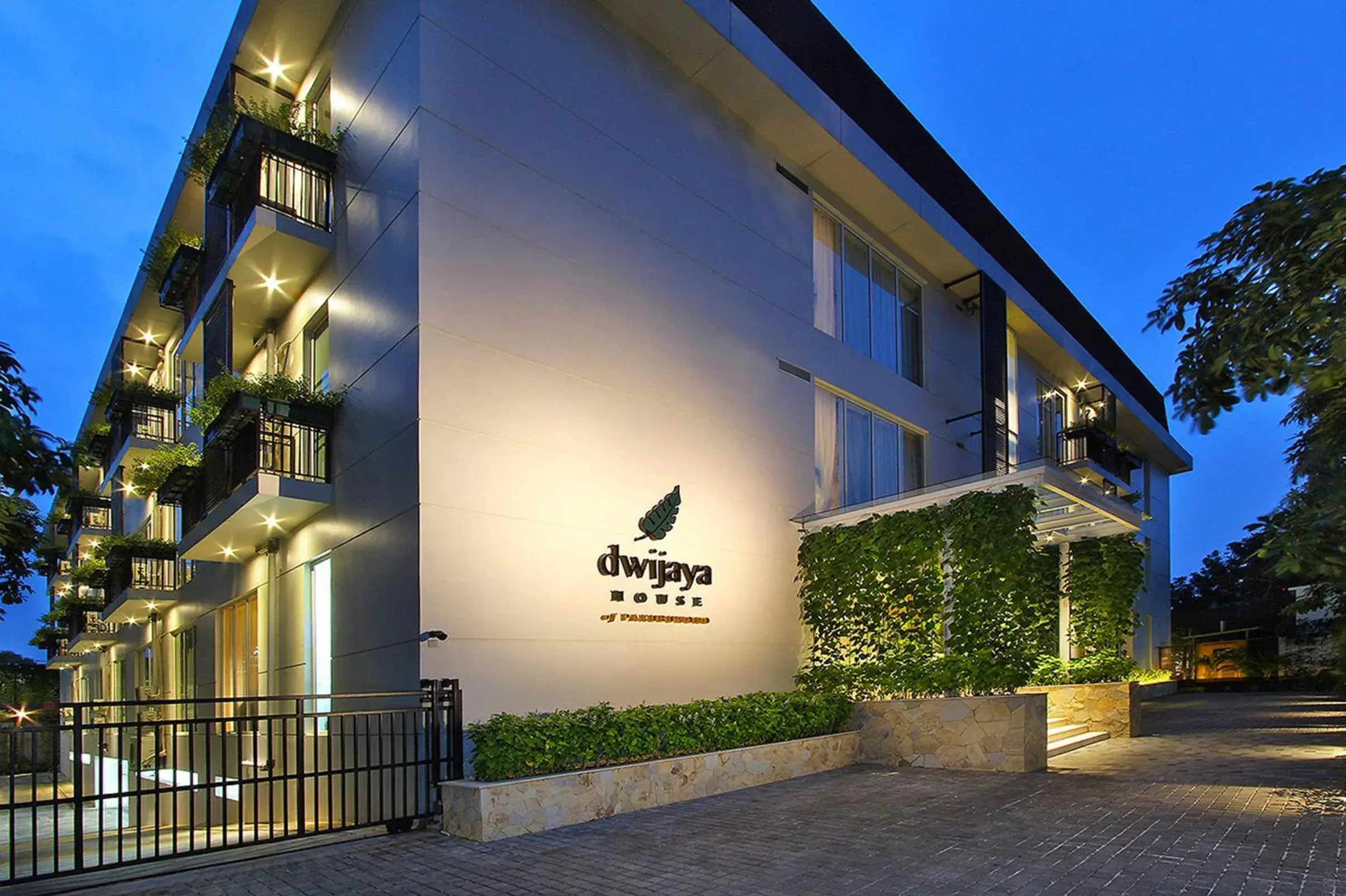 Facade/entrance in Dwijaya House of Pakubuwono Facade/entrance in Dwijaya House of Pakubuwono