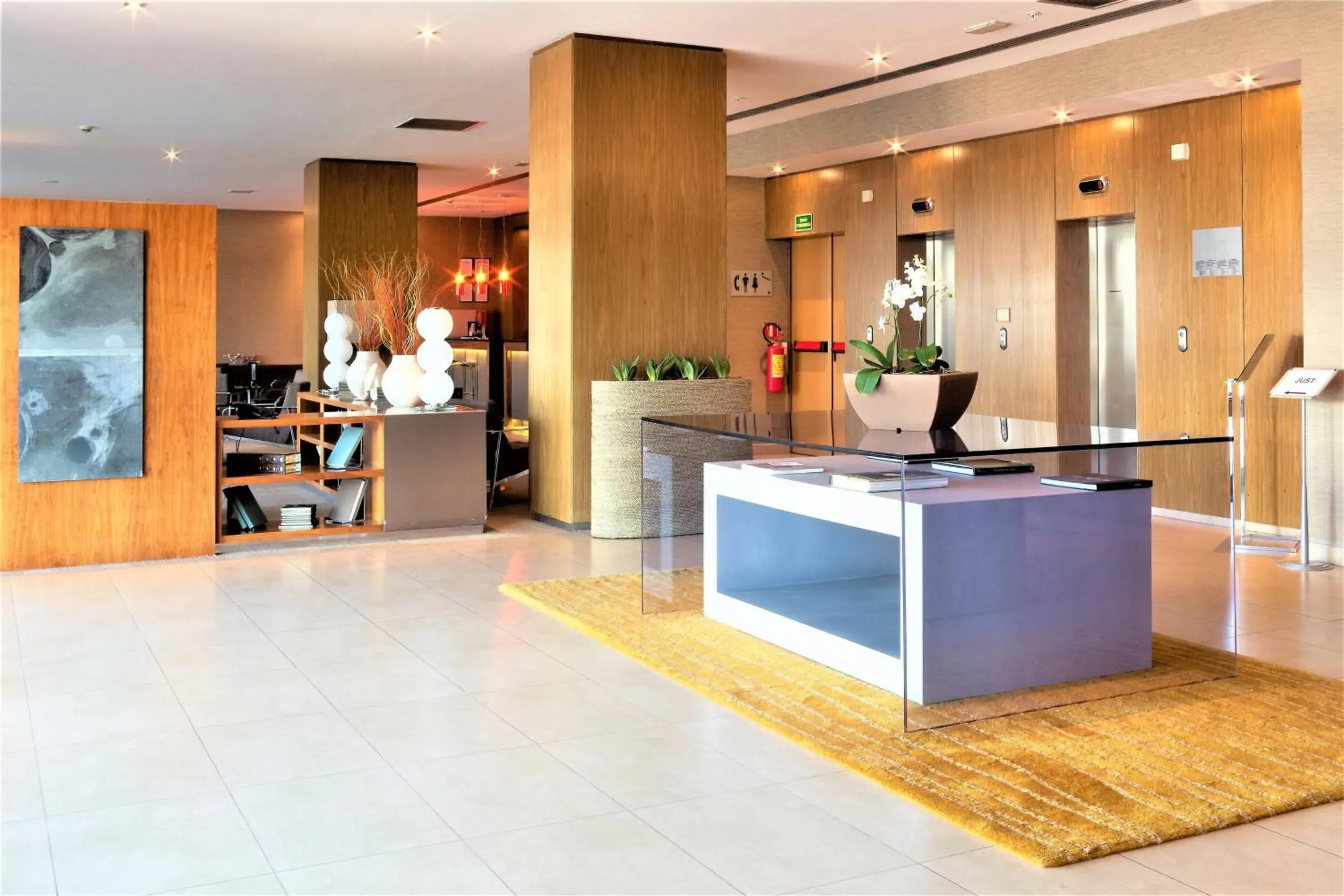 Lobby or reception, Lobby/Reception in AC Hotel Vicenza by Marriott