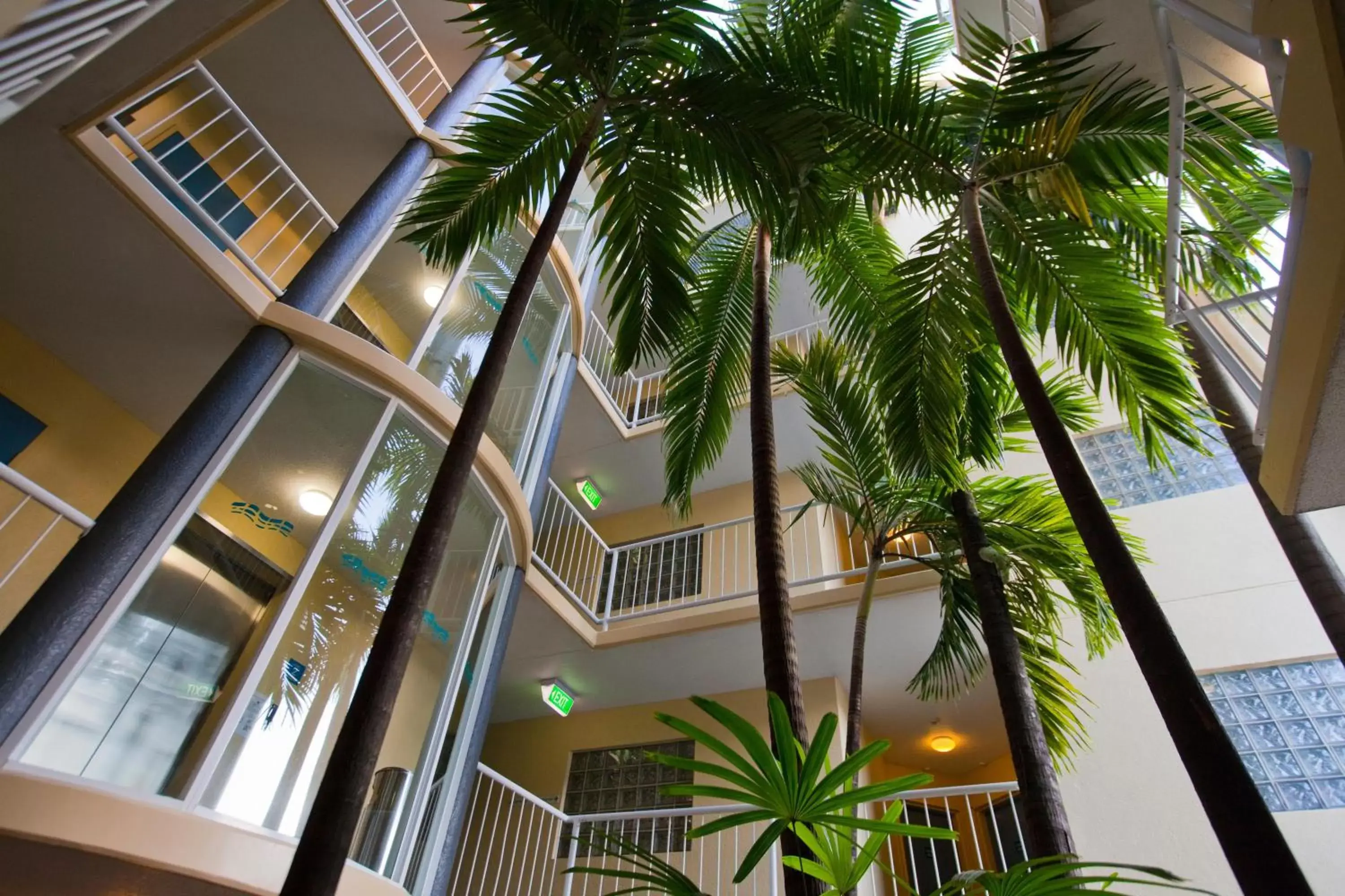 Facade/entrance, Property Building in Inn Cairns