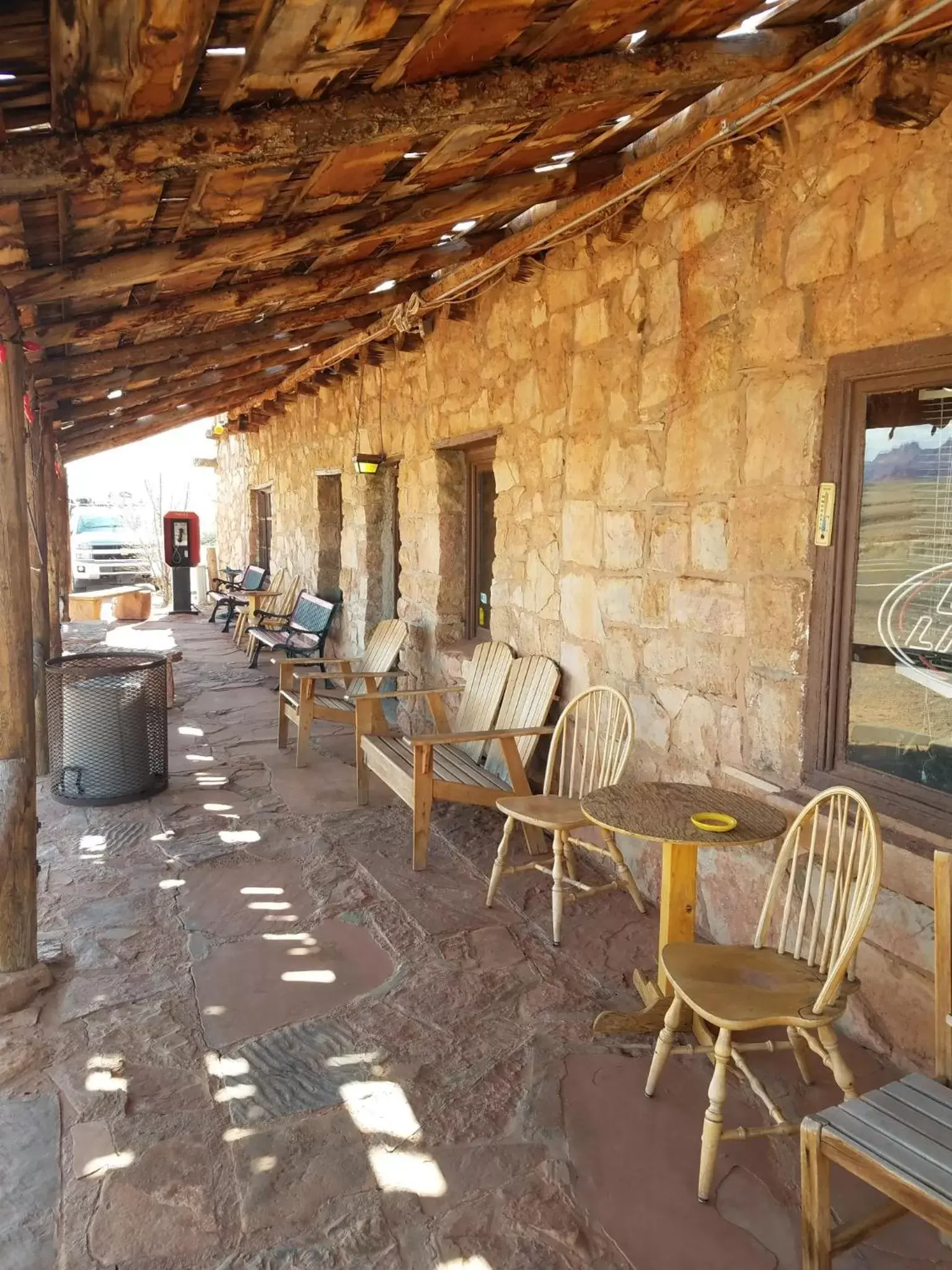 Patio in Lee's Ferry Lodge at Vermilion Cliffs