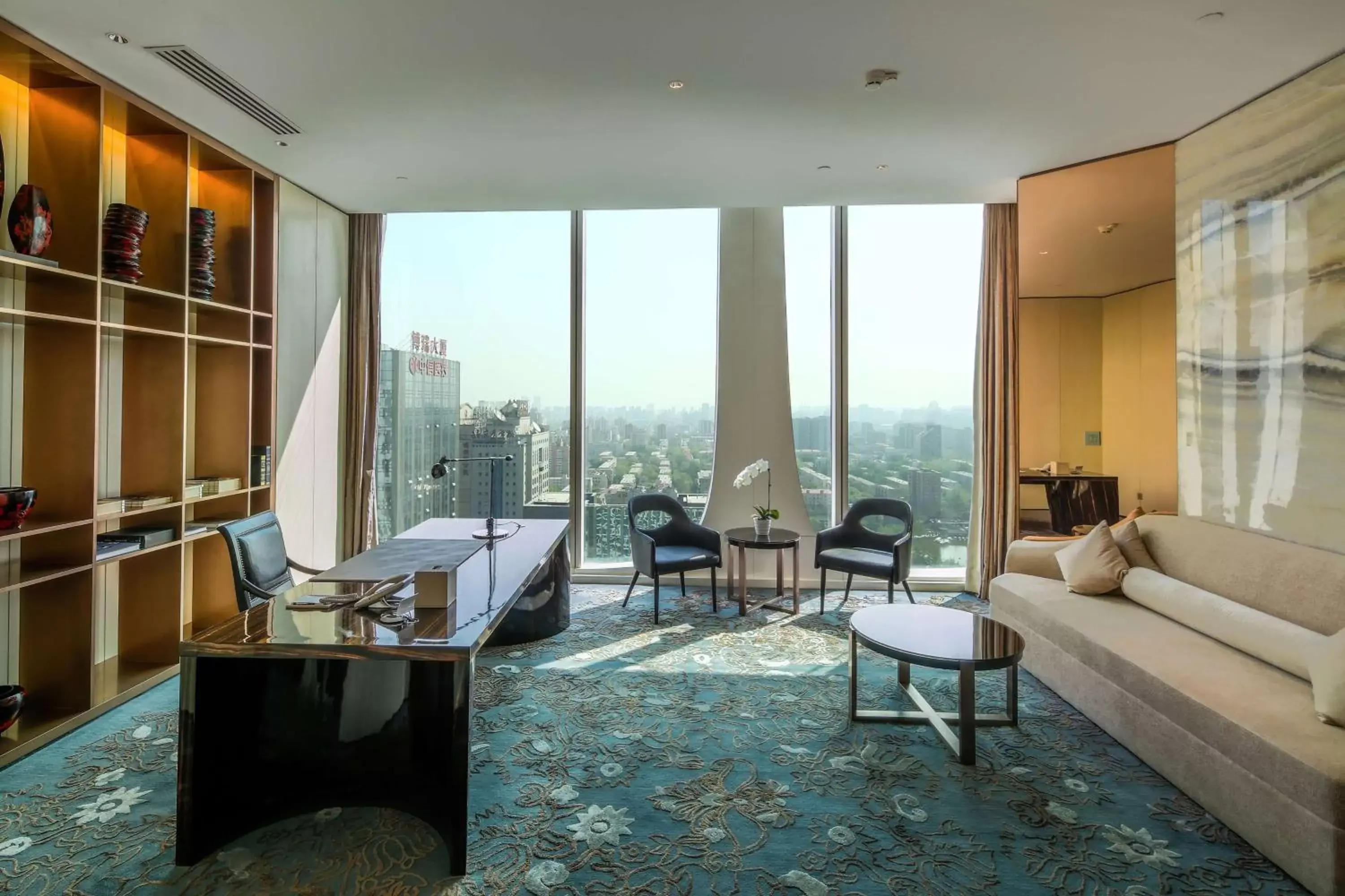 Bedroom, Seating Area in Conrad Beijing