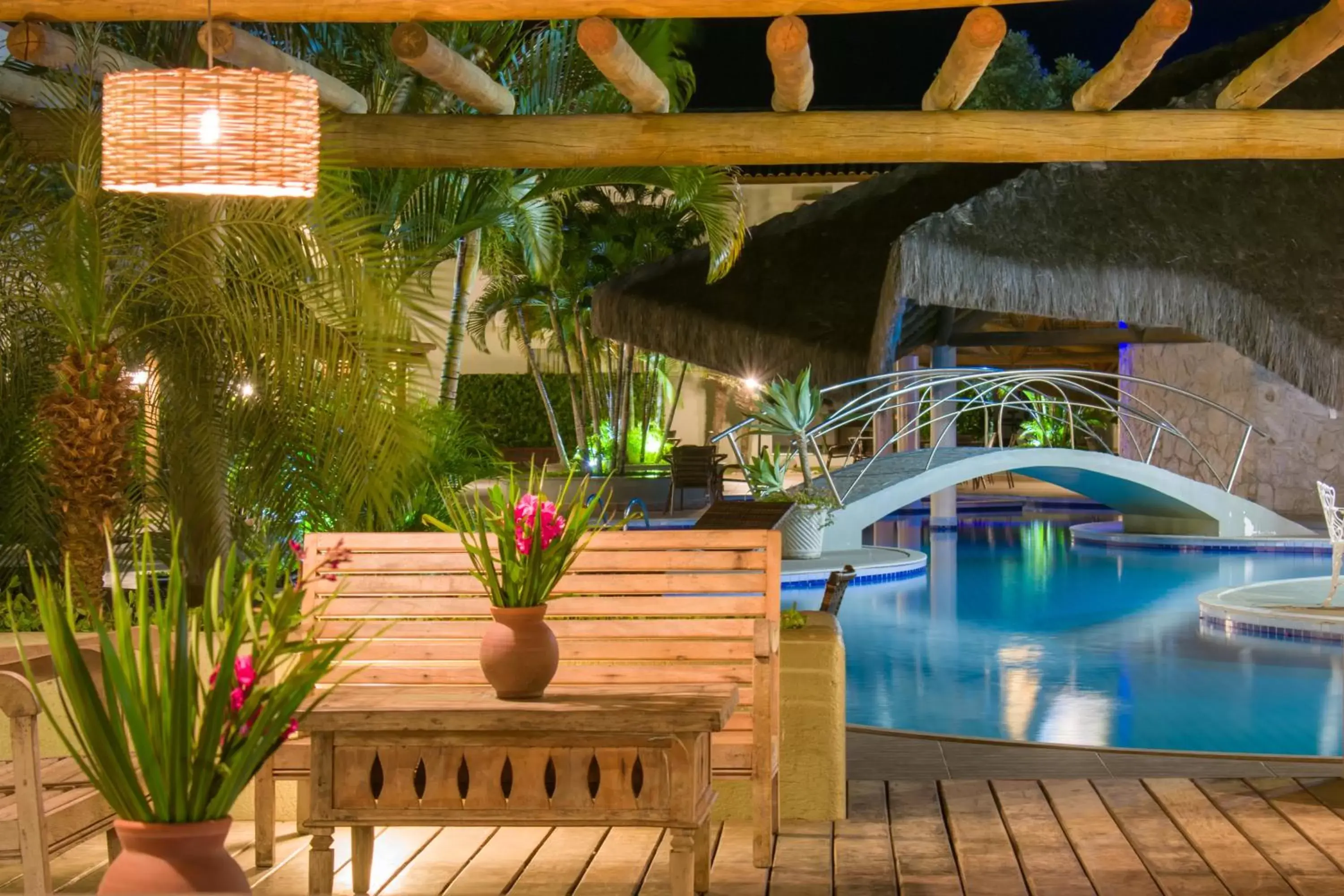Lounge or bar, Swimming Pool in Sarana Praia Hotel