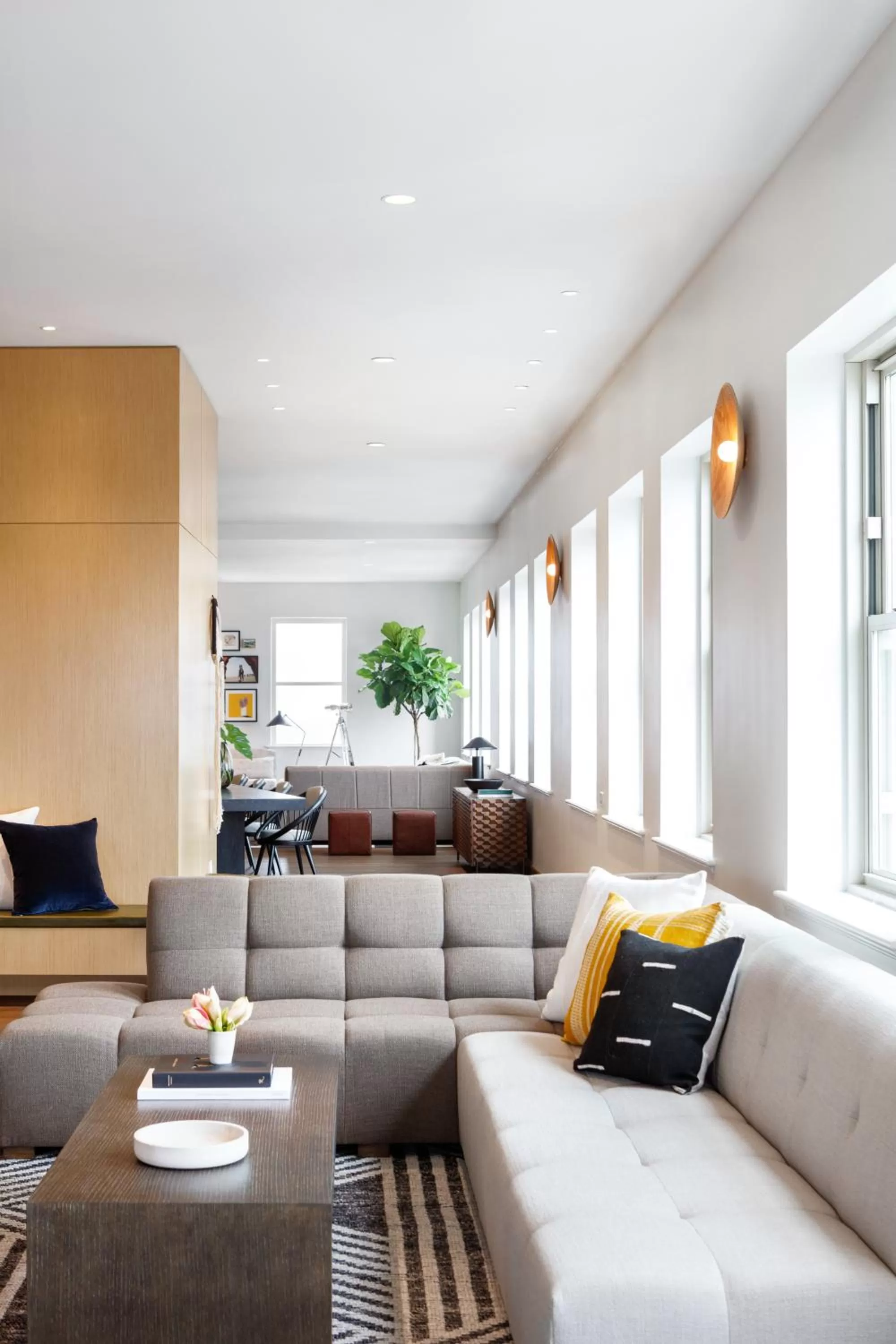 Living room in Kimpton - Harper Hotel by IHG