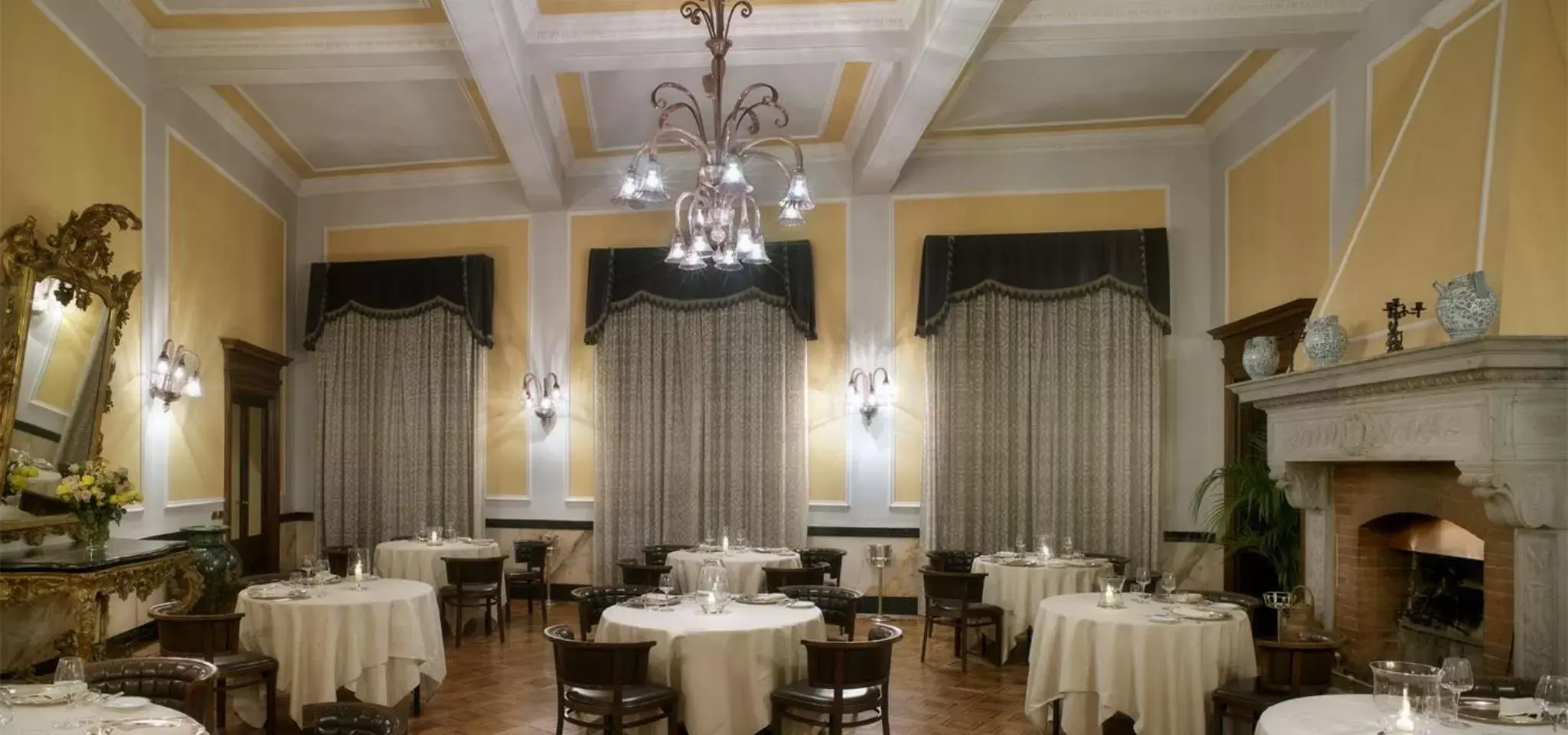 Restaurant/Places to Eat in Brufani Palace Hotel - Small Luxury Hotels of the World