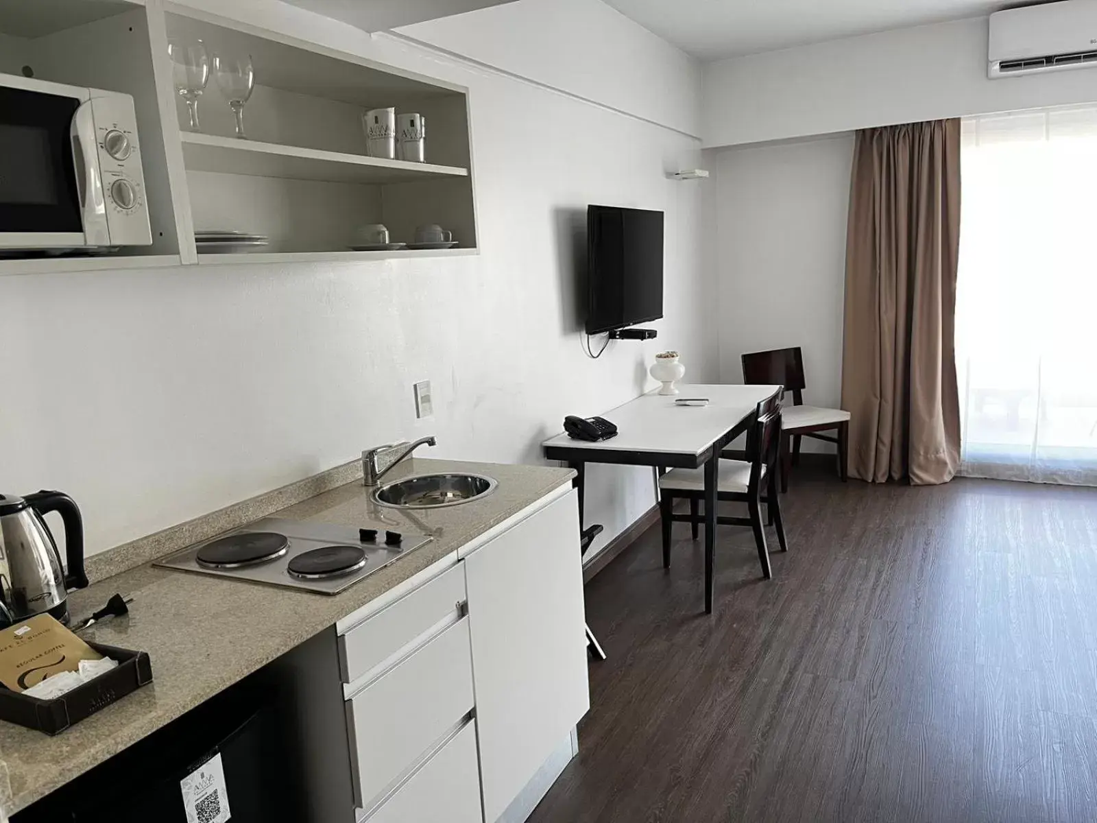 Kitchen/Kitchenette in Awwa Suites & Spa