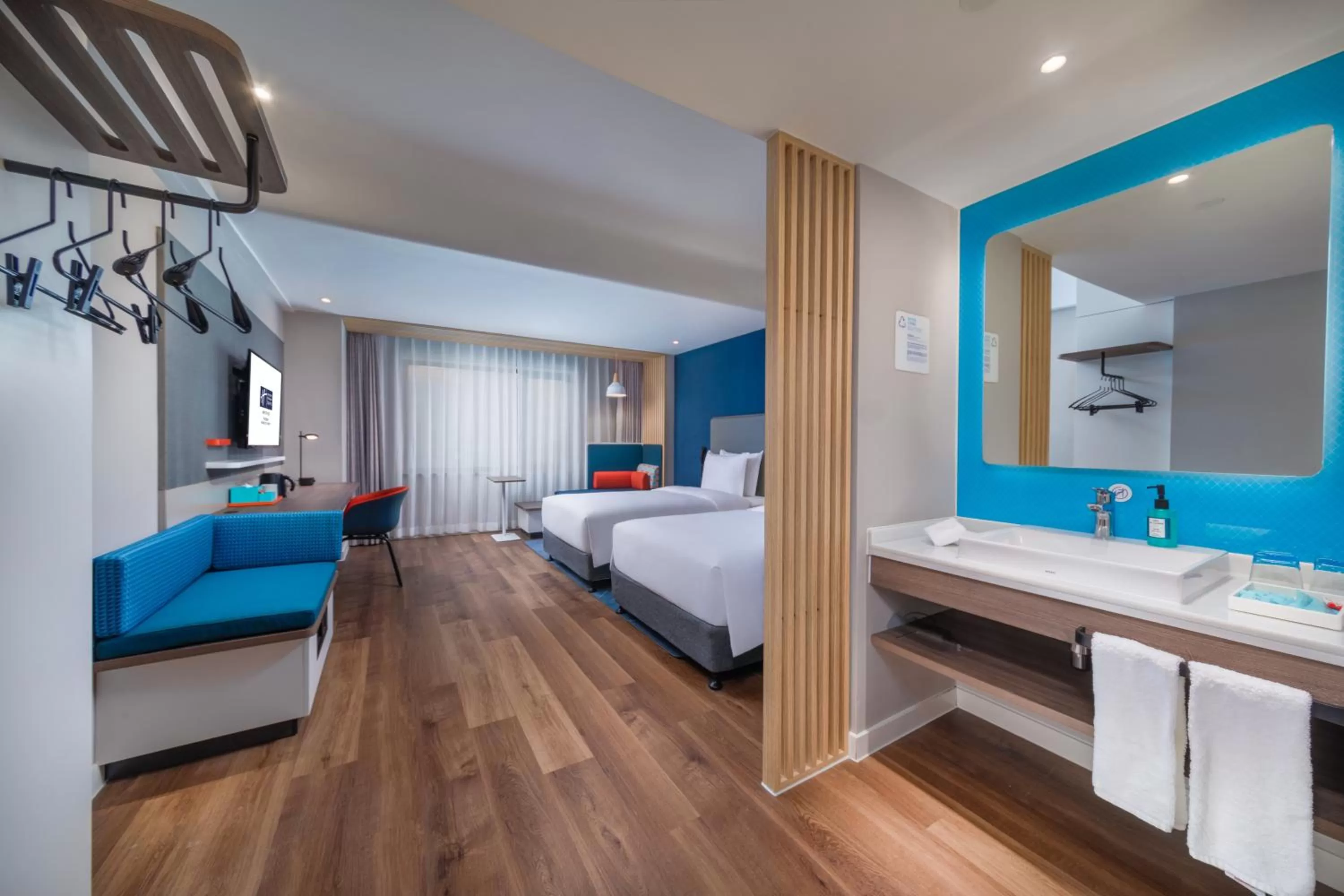 Bedroom, Bed in Holiday Inn Express Ningbo City Center by IHG