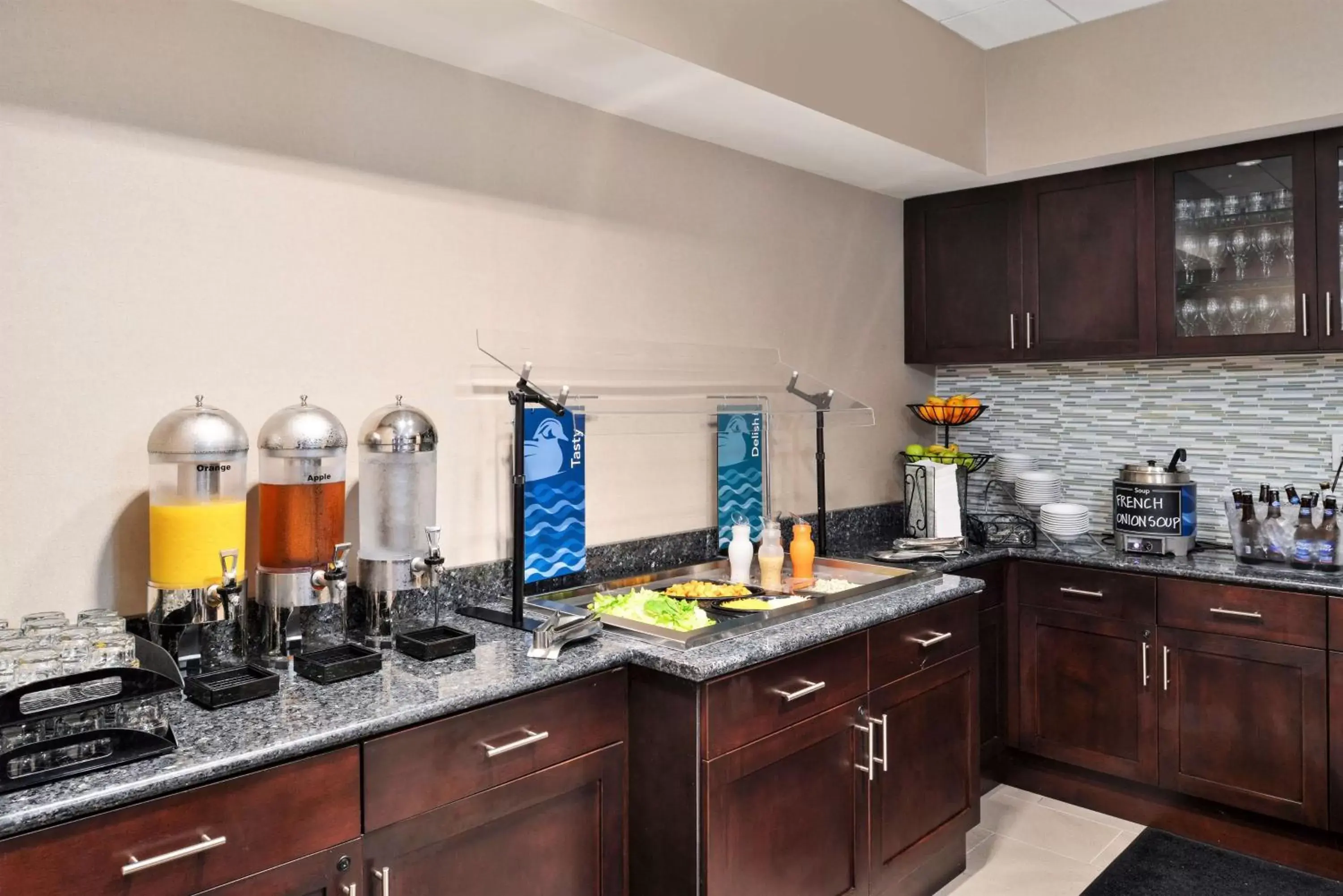 Breakfast, Kitchen/Kitchenette in Homewood Suites by Hilton Columbia/Laurel