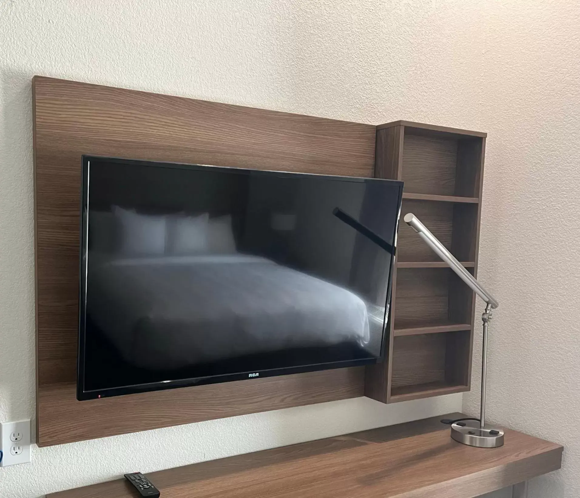 TV and multimedia in MainStay Suites Dallas Northwest - Irving