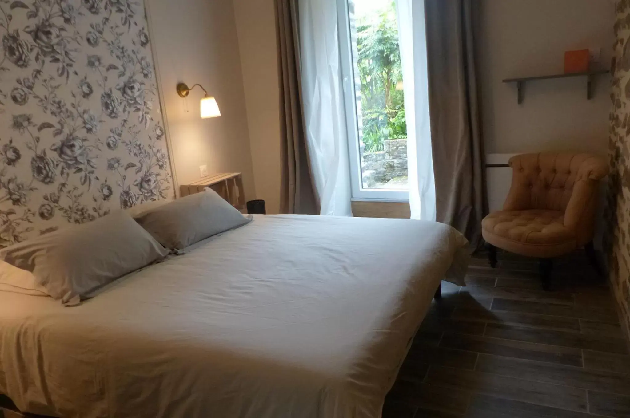 Photo of the whole room, Bed in Maison d'hôtes KerCalow, Chambres d'hôtes