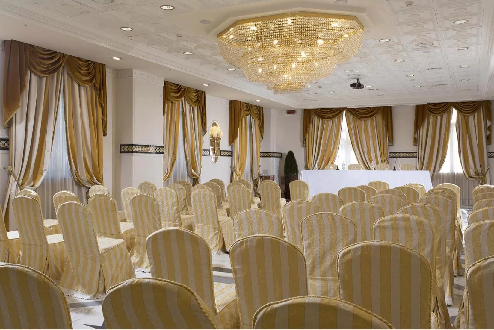 Meeting/conference room in Grand Hotel Vanvitelli