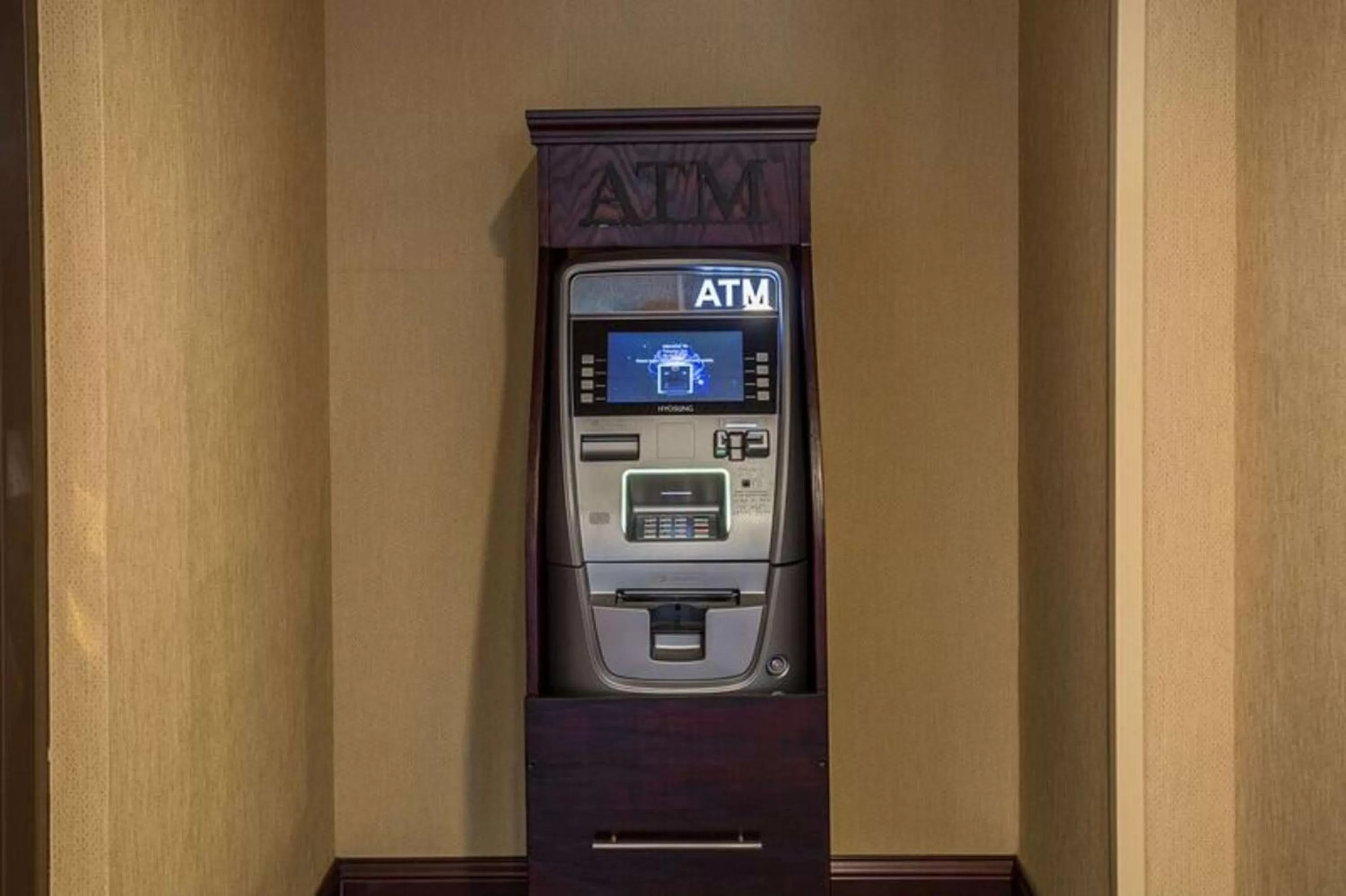 Property building in Hampton Inn Somerset