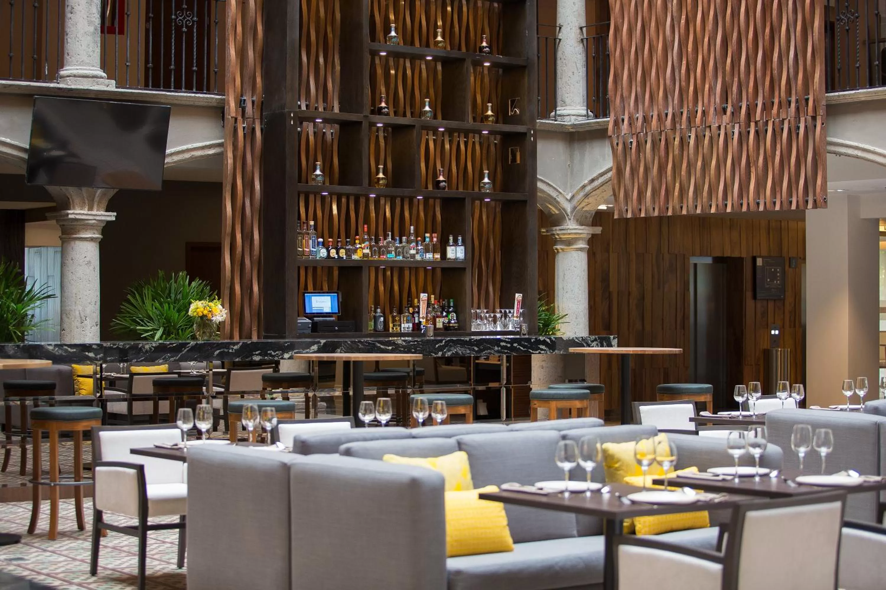 Restaurant/places to eat in Hotel Indigo Guadalajara Expo by IHG