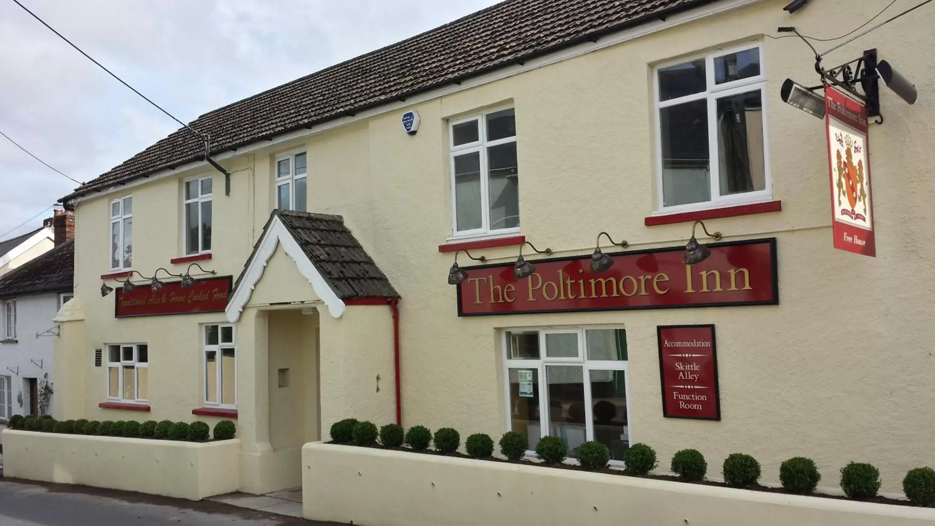 Restaurant/places to eat, Property Building in The Poltimore Inn