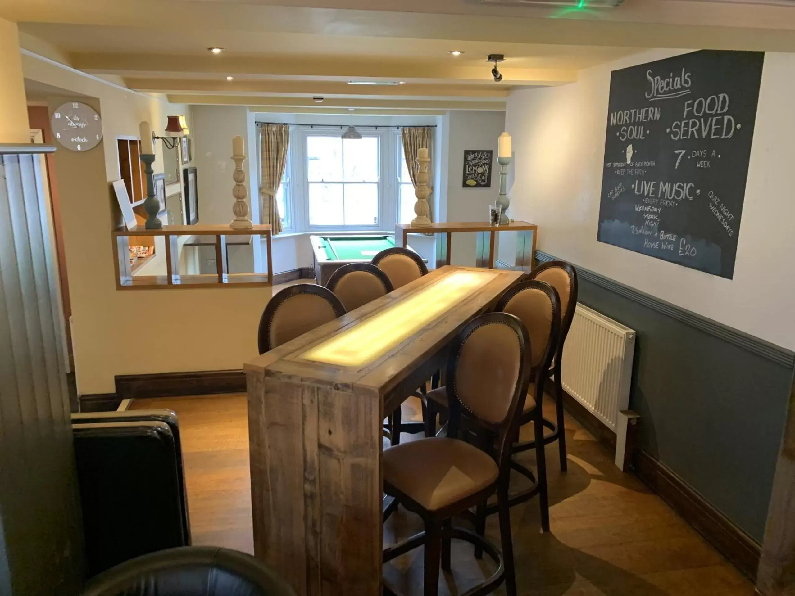 Lounge or bar in George and Dragon