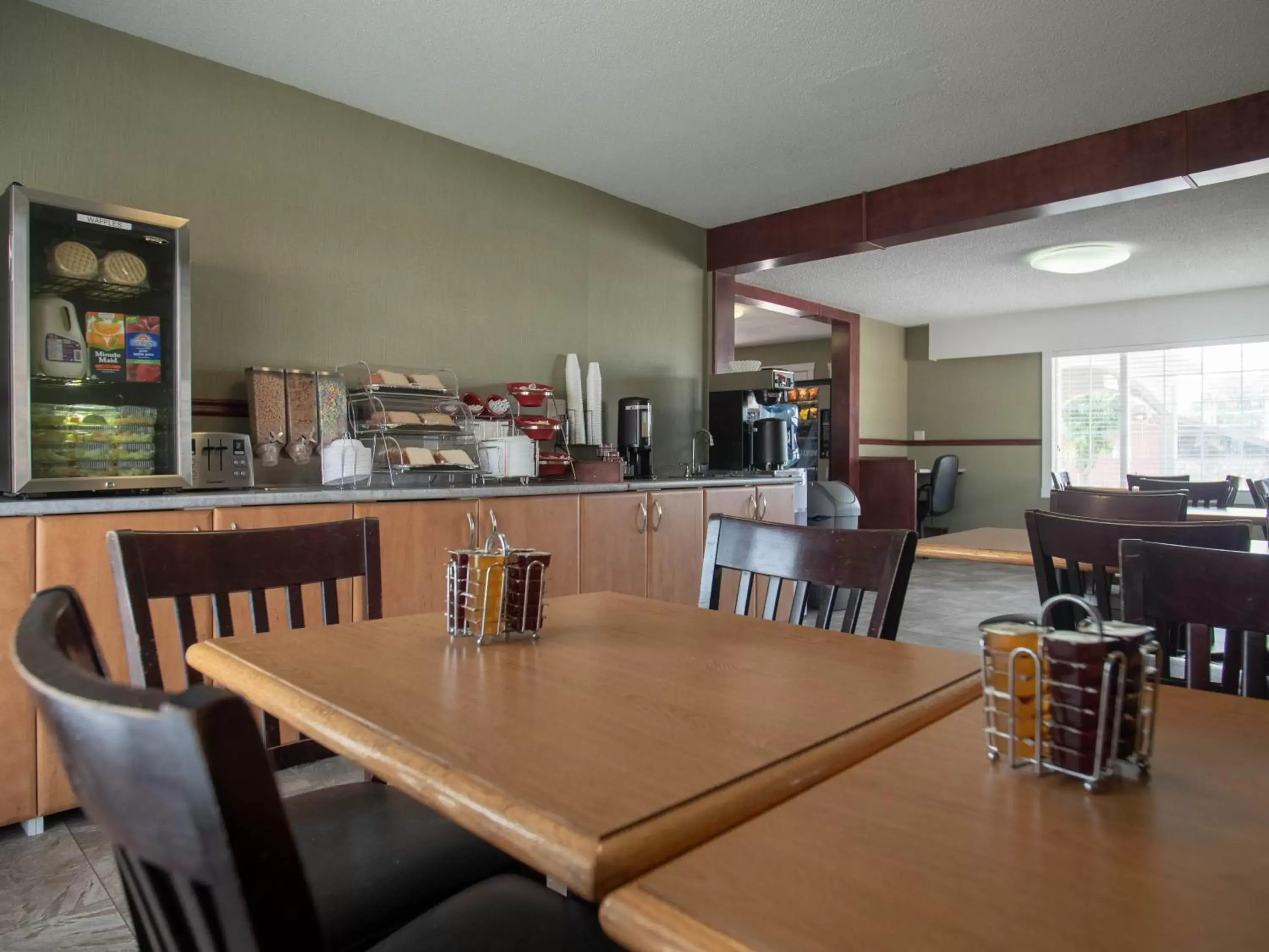 Restaurant/Places to Eat in Best Budget Inn & Suites Kamloops