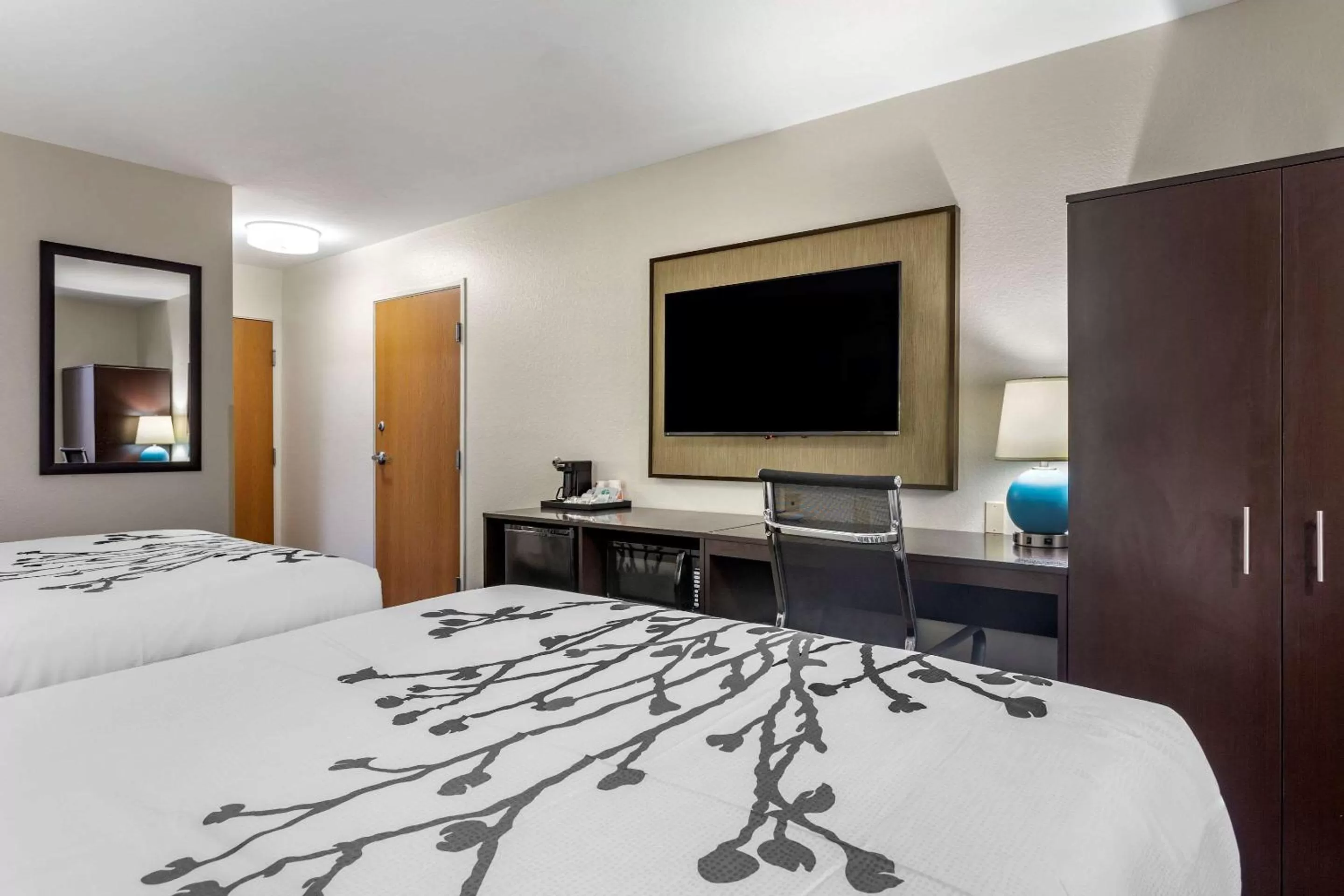 Photo of the whole room, Bed in Sleep Inn St Robert-Fort Leonard Wood