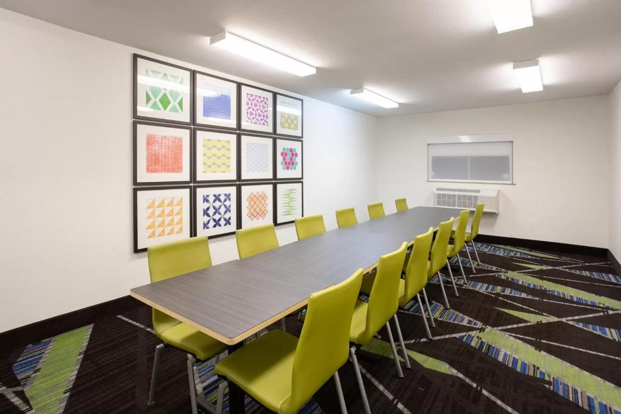 Meeting/conference room in Holiday Inn Express & Suites Tucson, an IHG Hotel