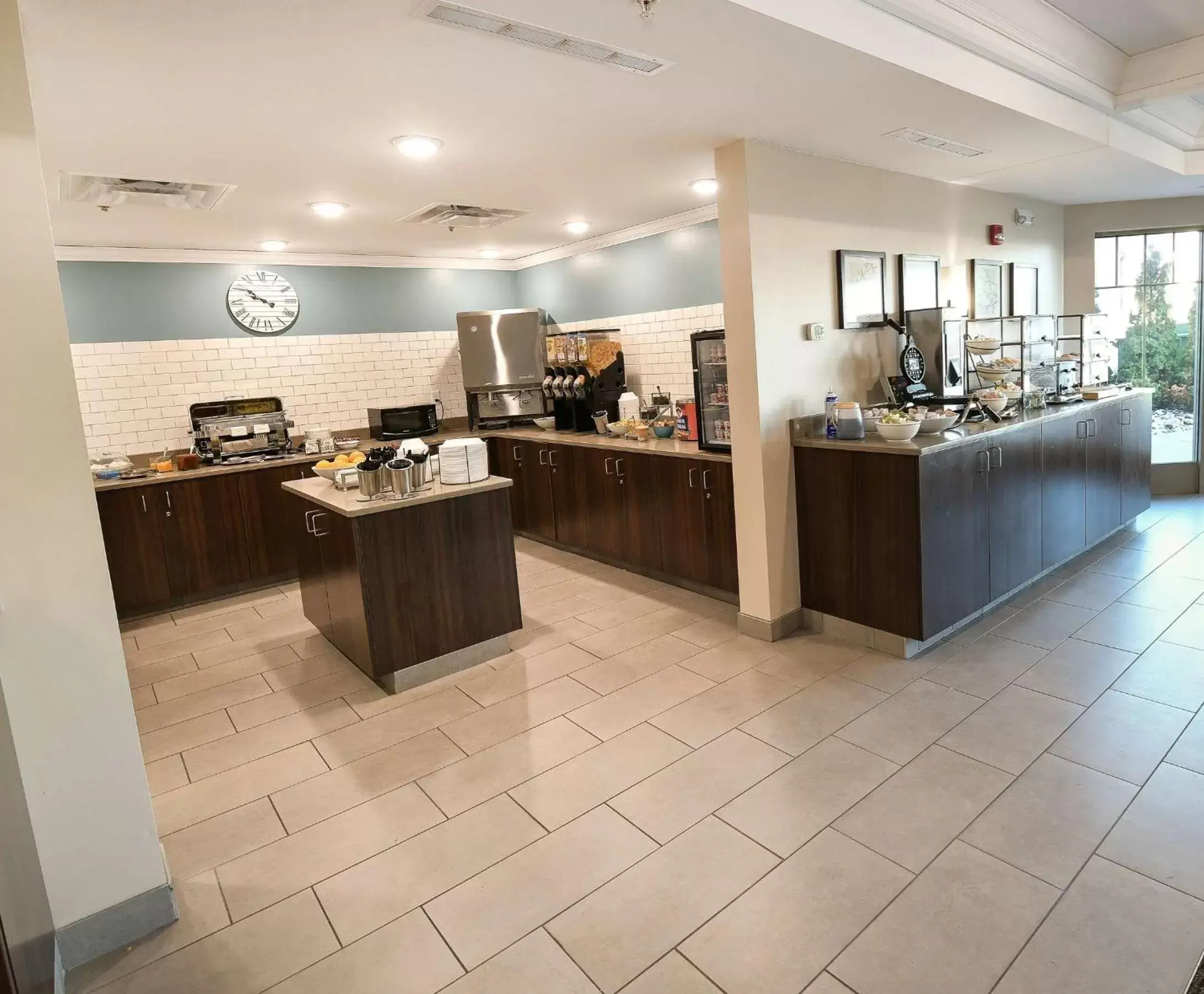 Restaurant/Places to Eat in Country Inn & Suites by Radisson, Grand Forks, ND