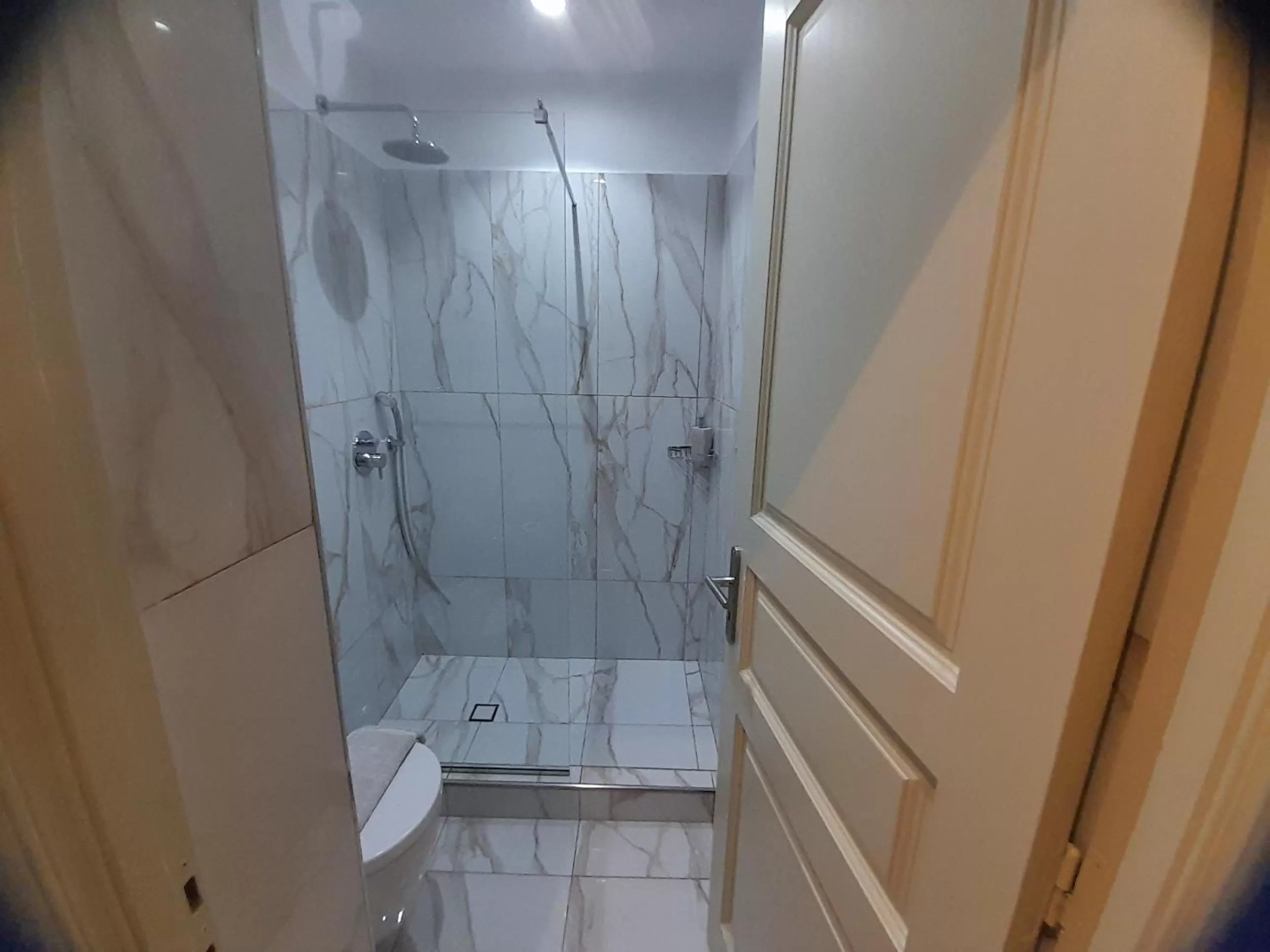 Bathroom in Antonia Hotel