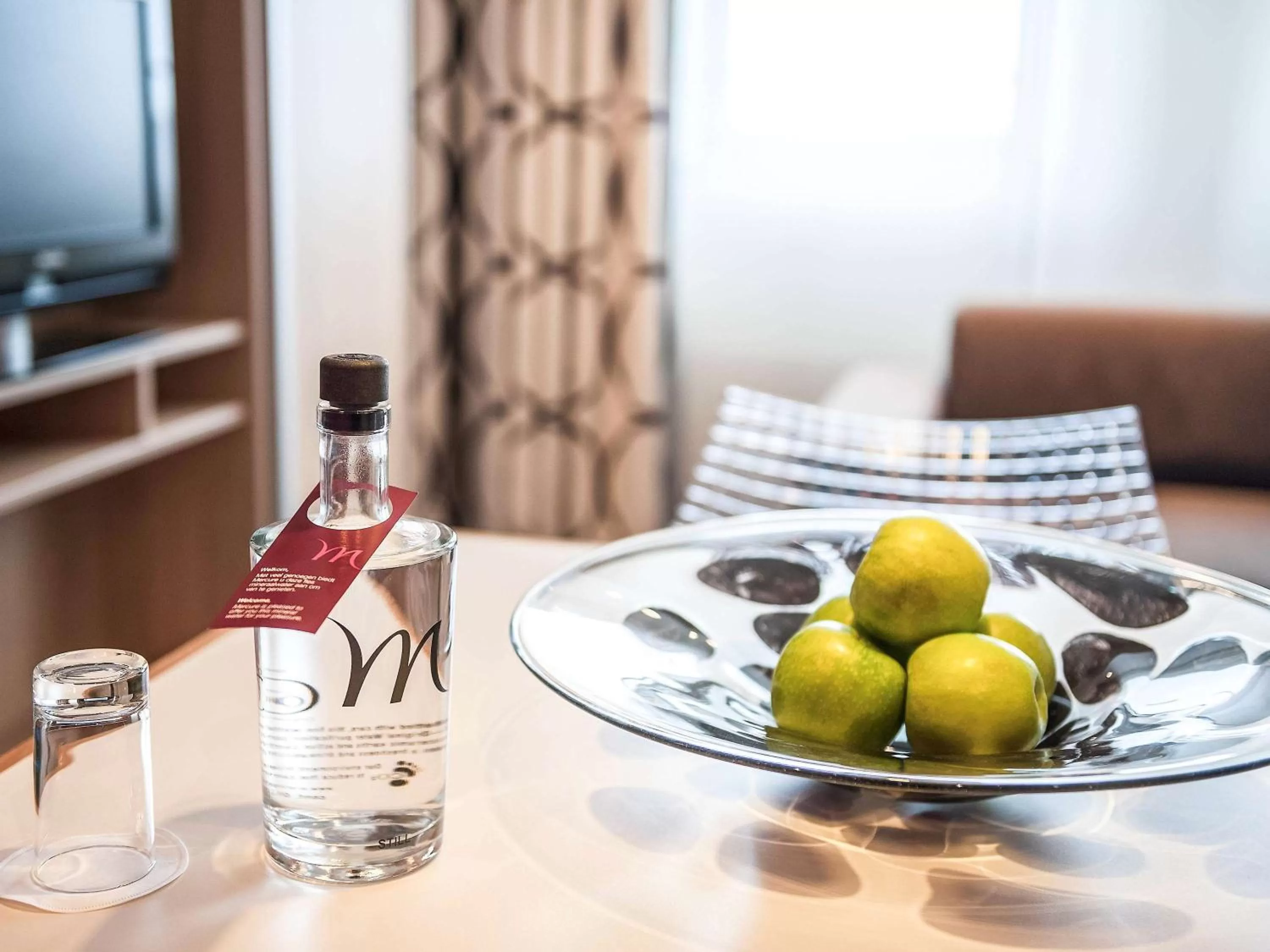 Photo of the whole room in Mercure Amsterdam City Hotel