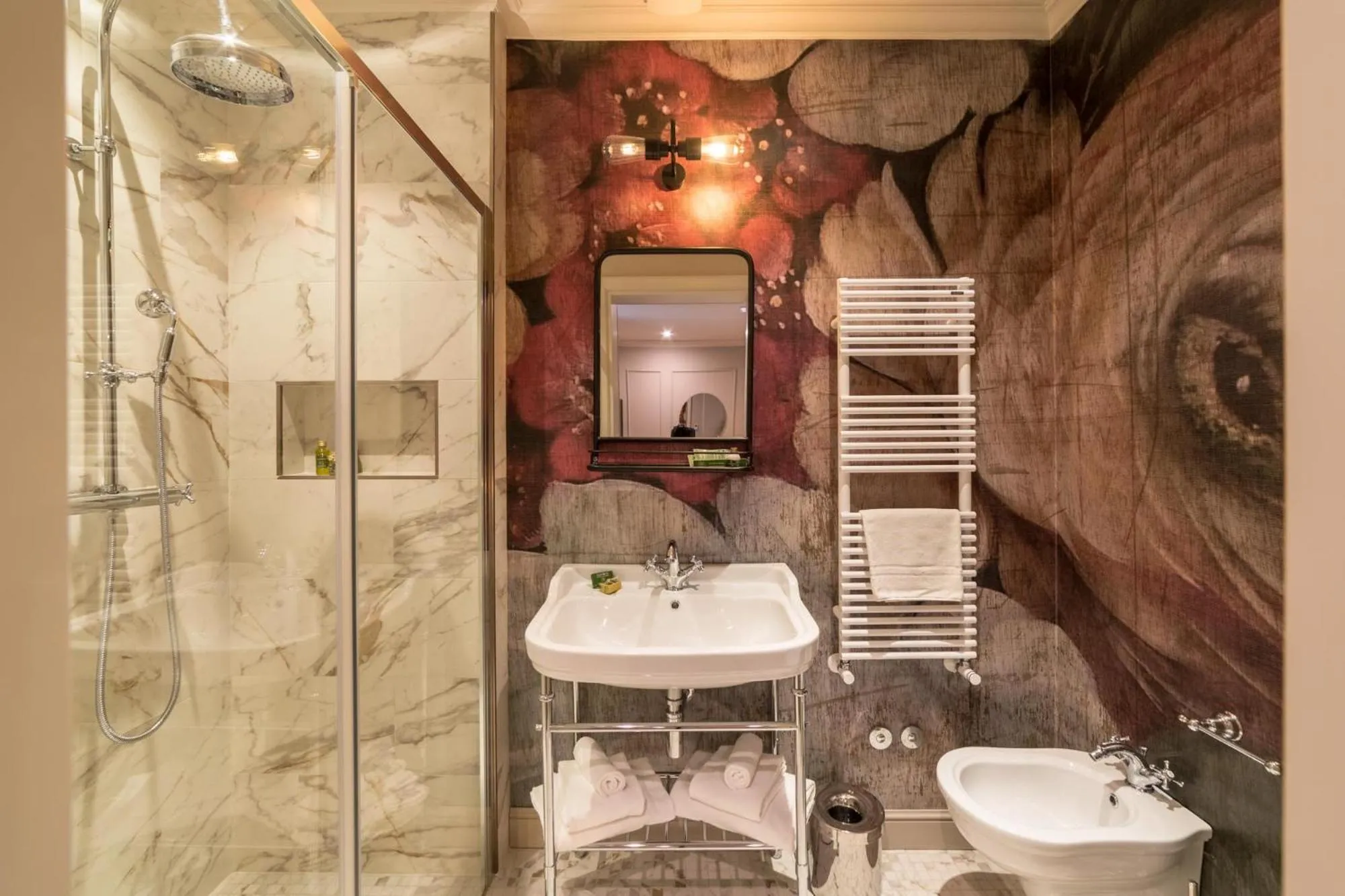 Shower in Palazzo 42 - Boutique Hotel & Suites