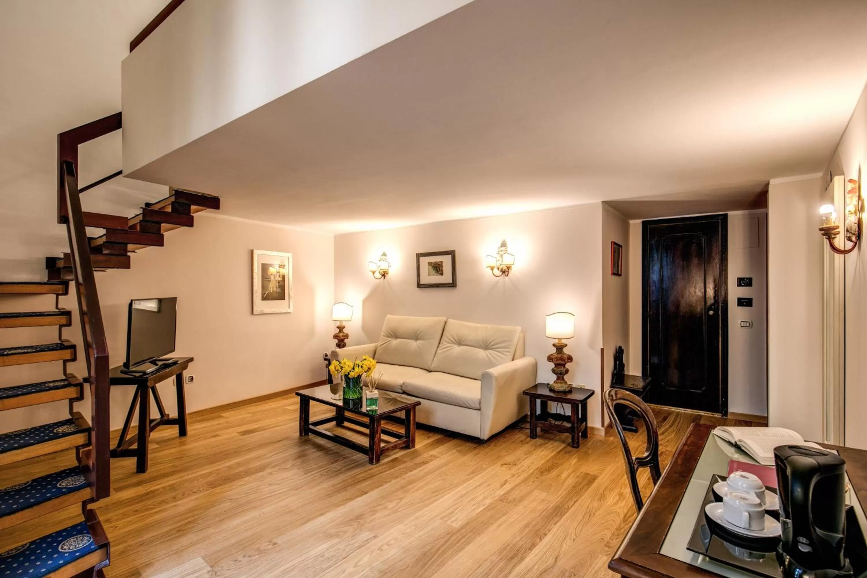 Seating area in Hotel Croce Di Malta