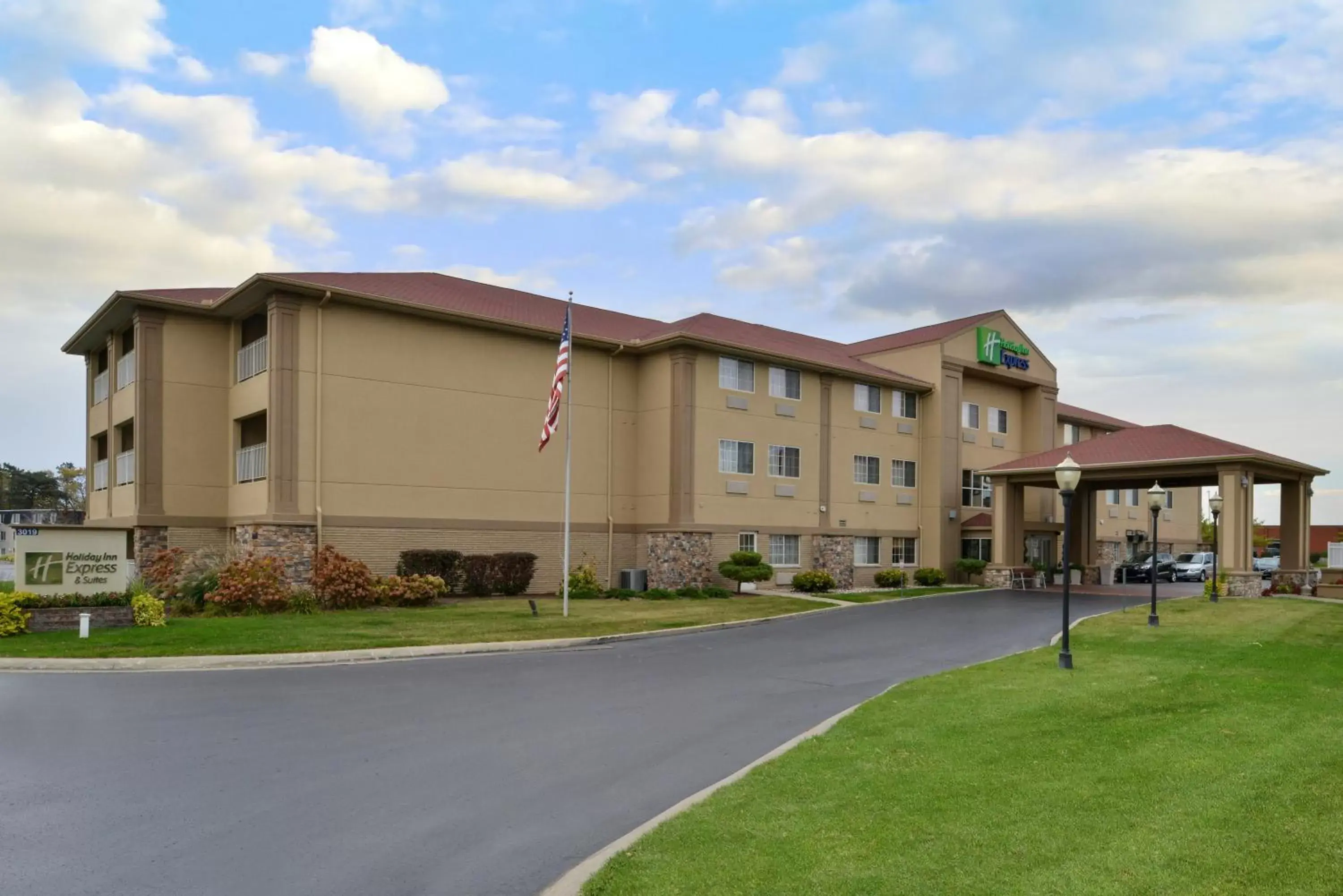 Property building in Holiday Inn Express Hotel & Suites-Saint Joseph by IHG Property building in Holiday Inn Express Hotel & Suites-Saint Joseph by IHG
