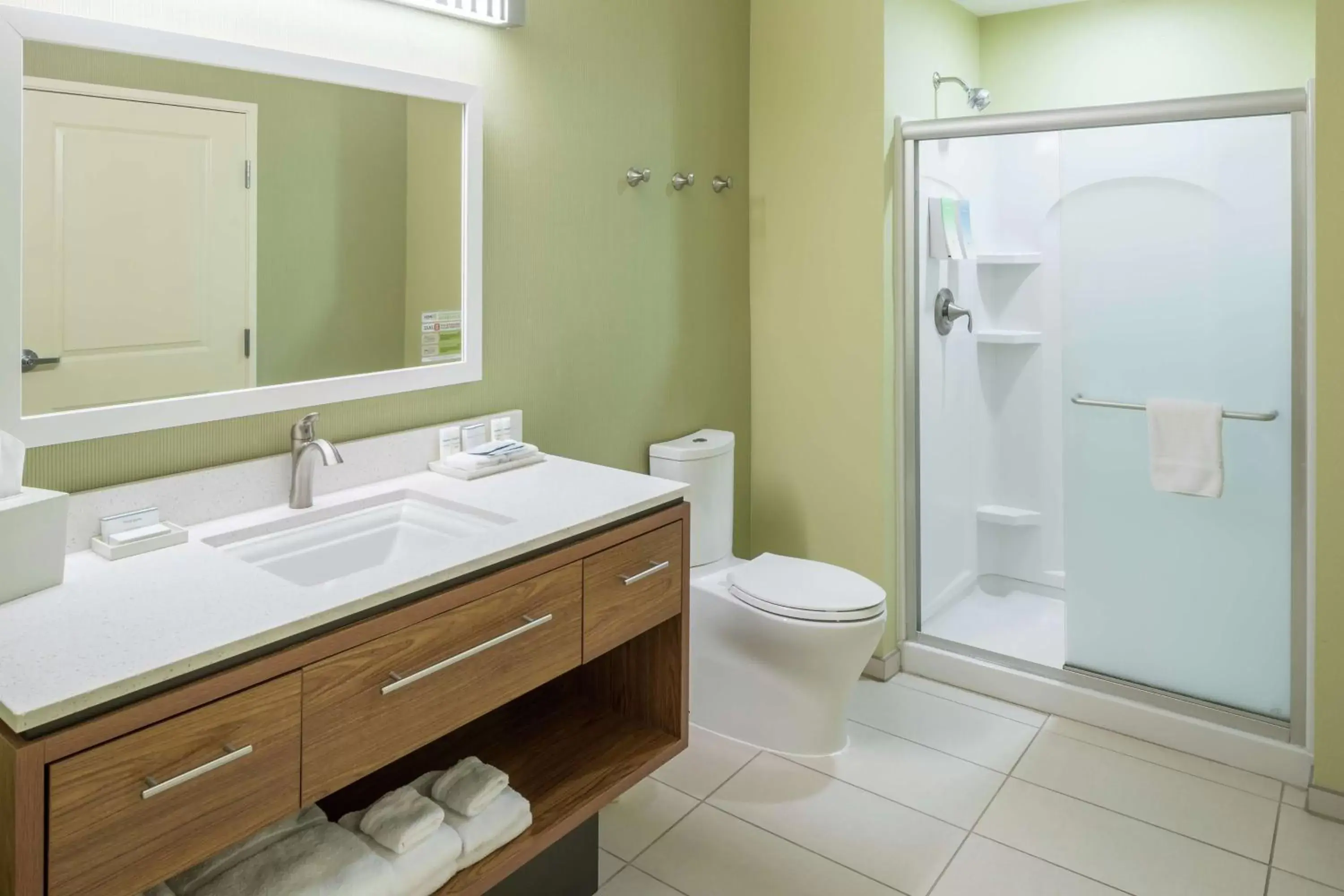 Bathroom in Home2 Suites by Hilton Huntsville - Research Park Area