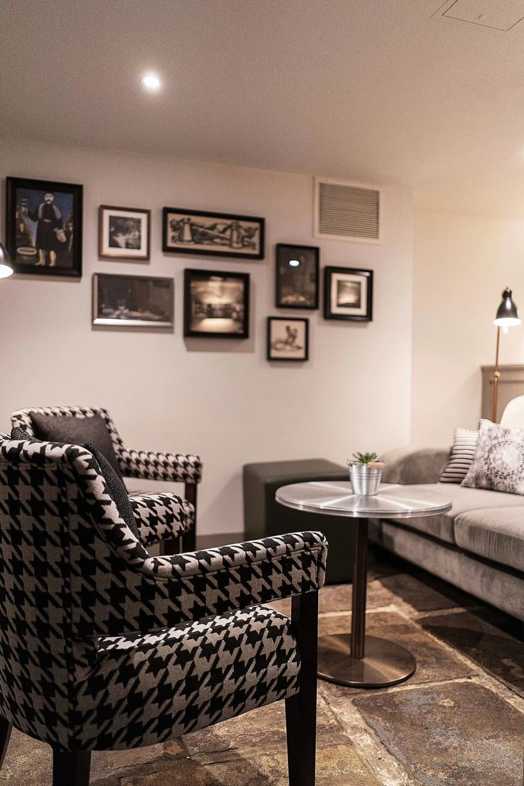 Lounge or bar, Bed in Hotel du Vin & Bistro Cambridge