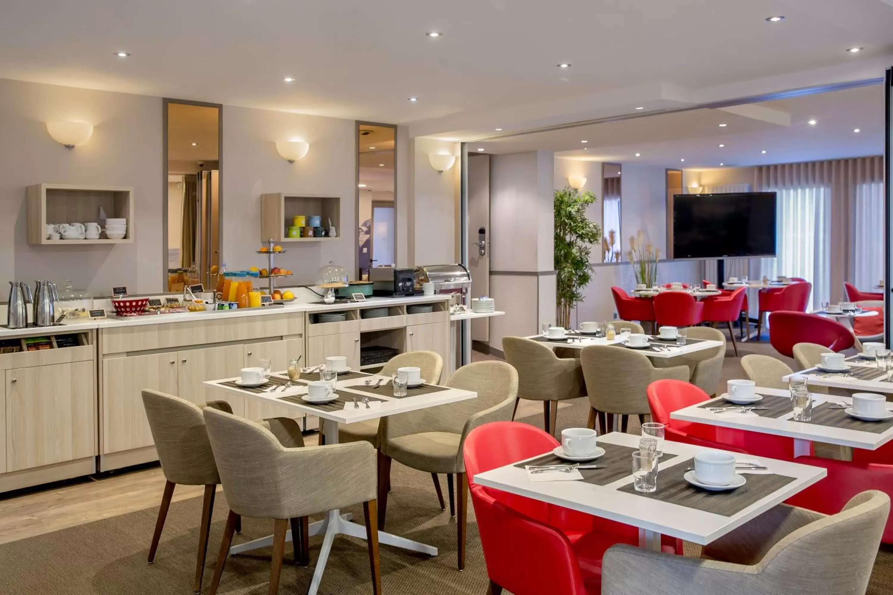 Restaurant/Places to Eat in Best Western Les Bains Hotel et SPA