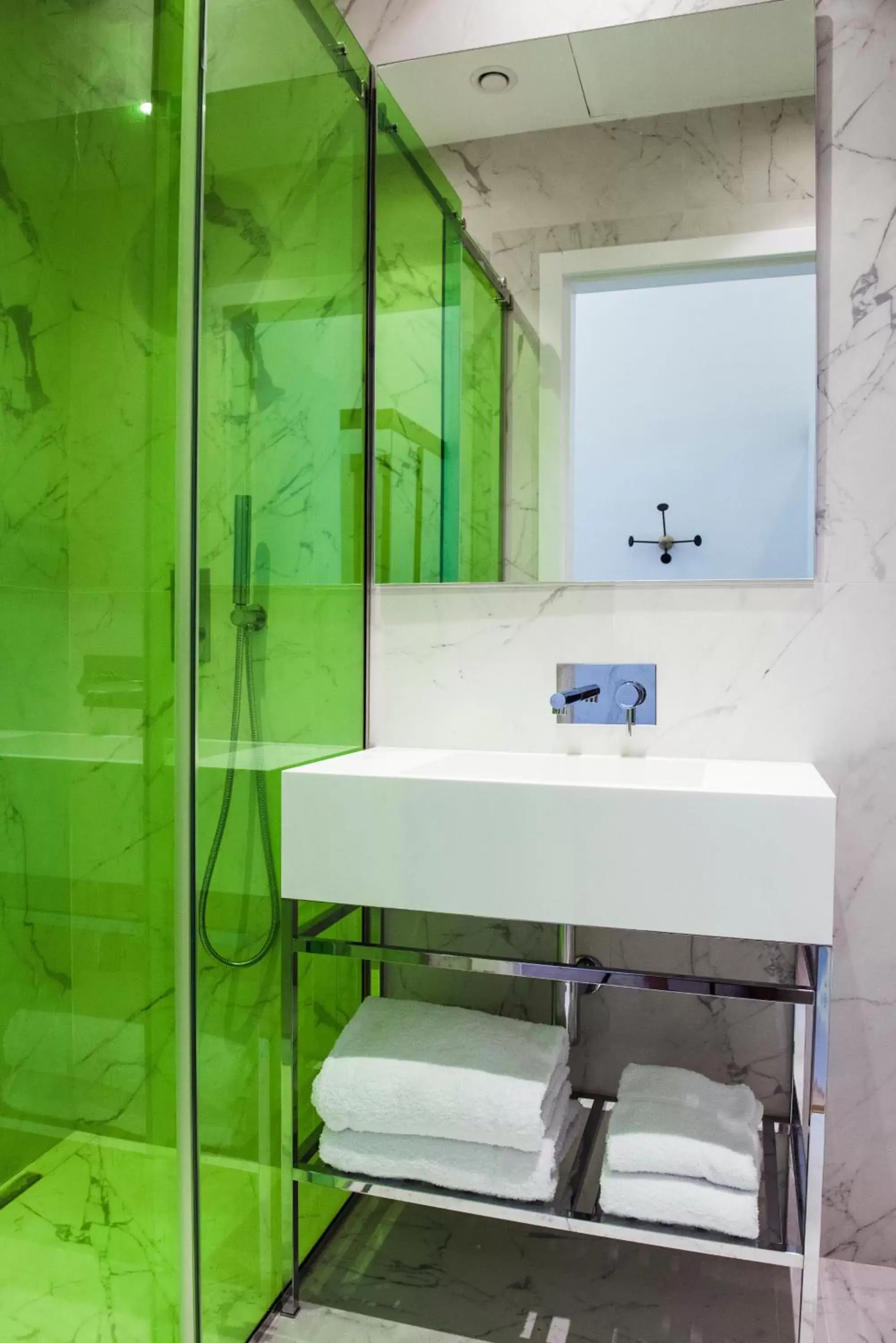 Shower, Bathroom in Hotel Milù