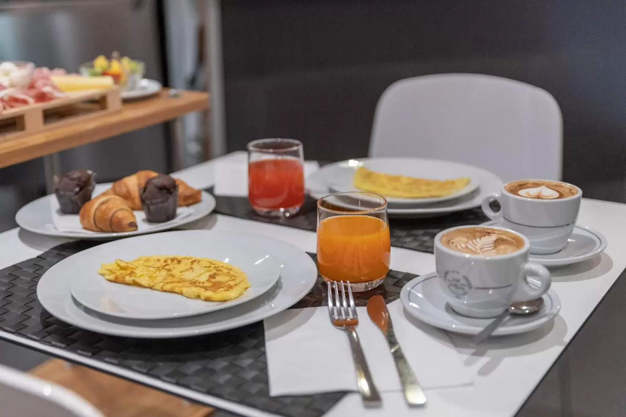 Breakfast in Trevi Palace Hotel