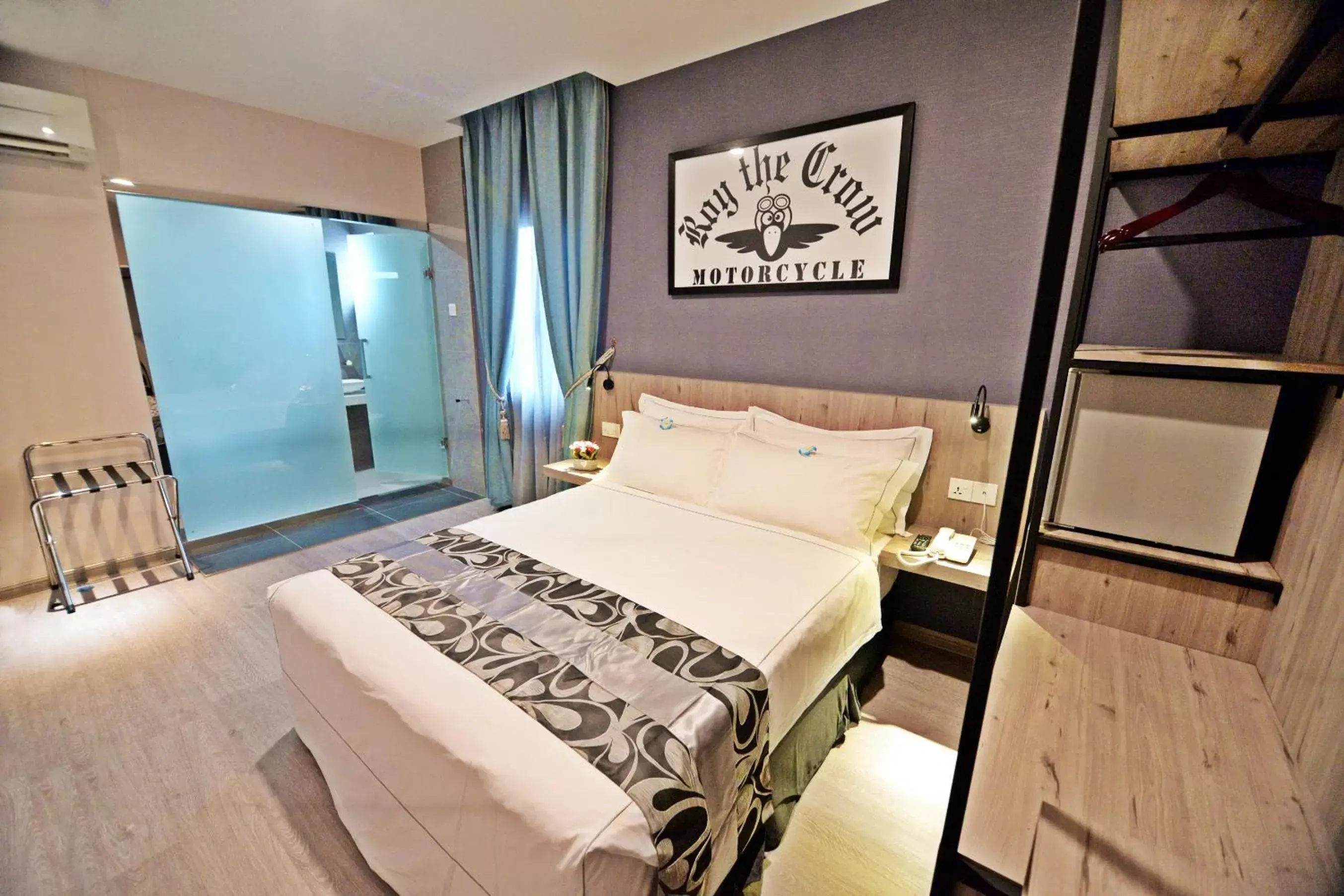 Deluxe Room in Diamond Inn Deluxe Room in Diamond Inn