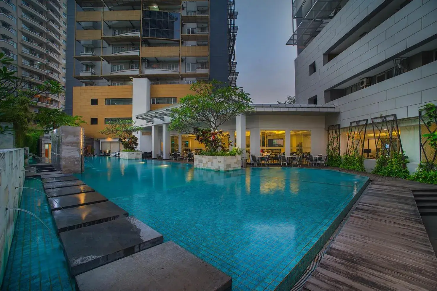 Swimming Pool in eL Hotel Jakarta