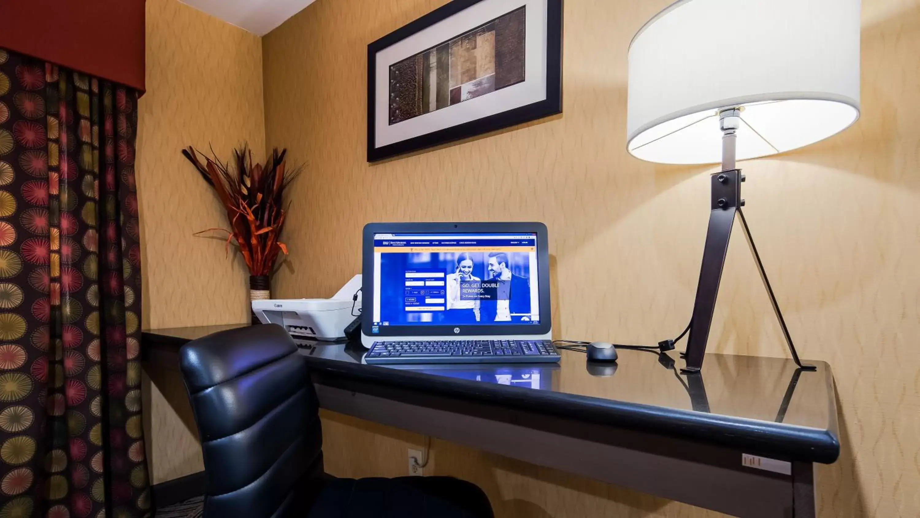 Business facilities, TV/Entertainment Center in Best Western - Saluki Inn