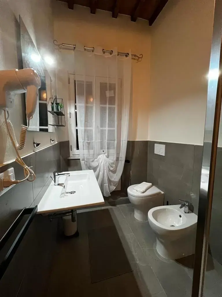 Bathroom in Casa Carducci 33