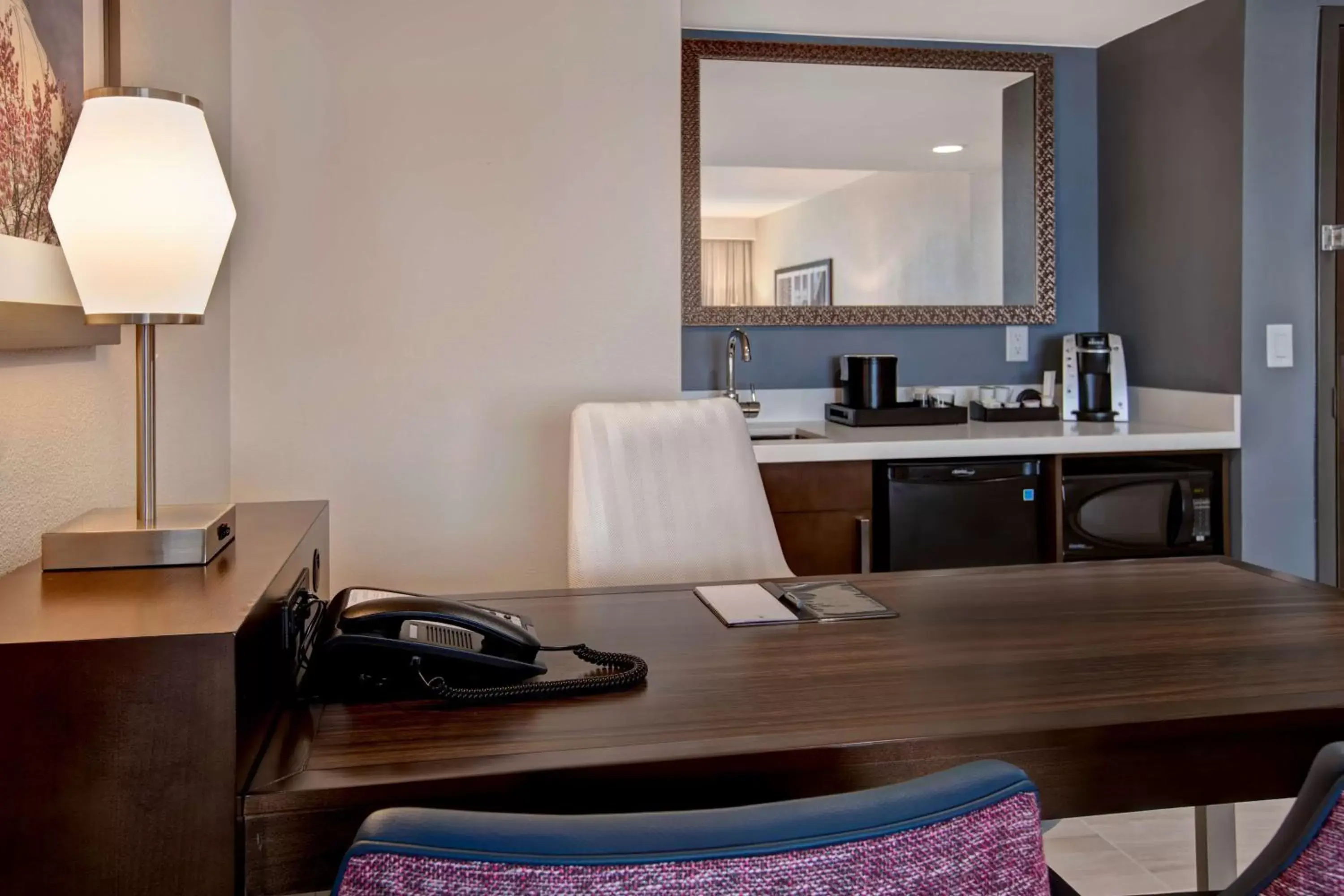 Bedroom, Kitchen/Kitchenette in Embassy Suites By Hilton Oklahoma City Northwest