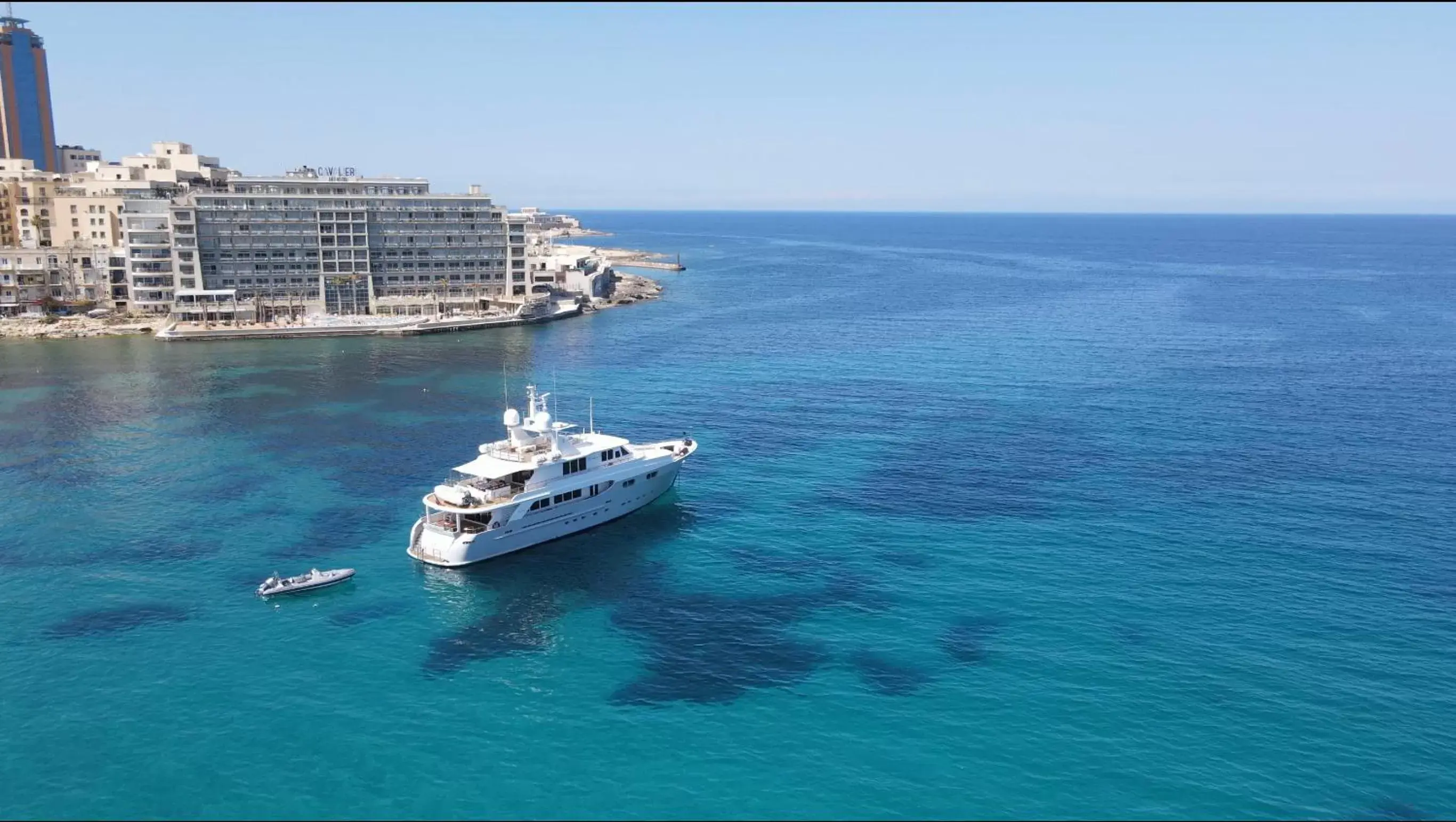 Property building in Cavalieri Art Hotel Property building in Cavalieri Art Hotel