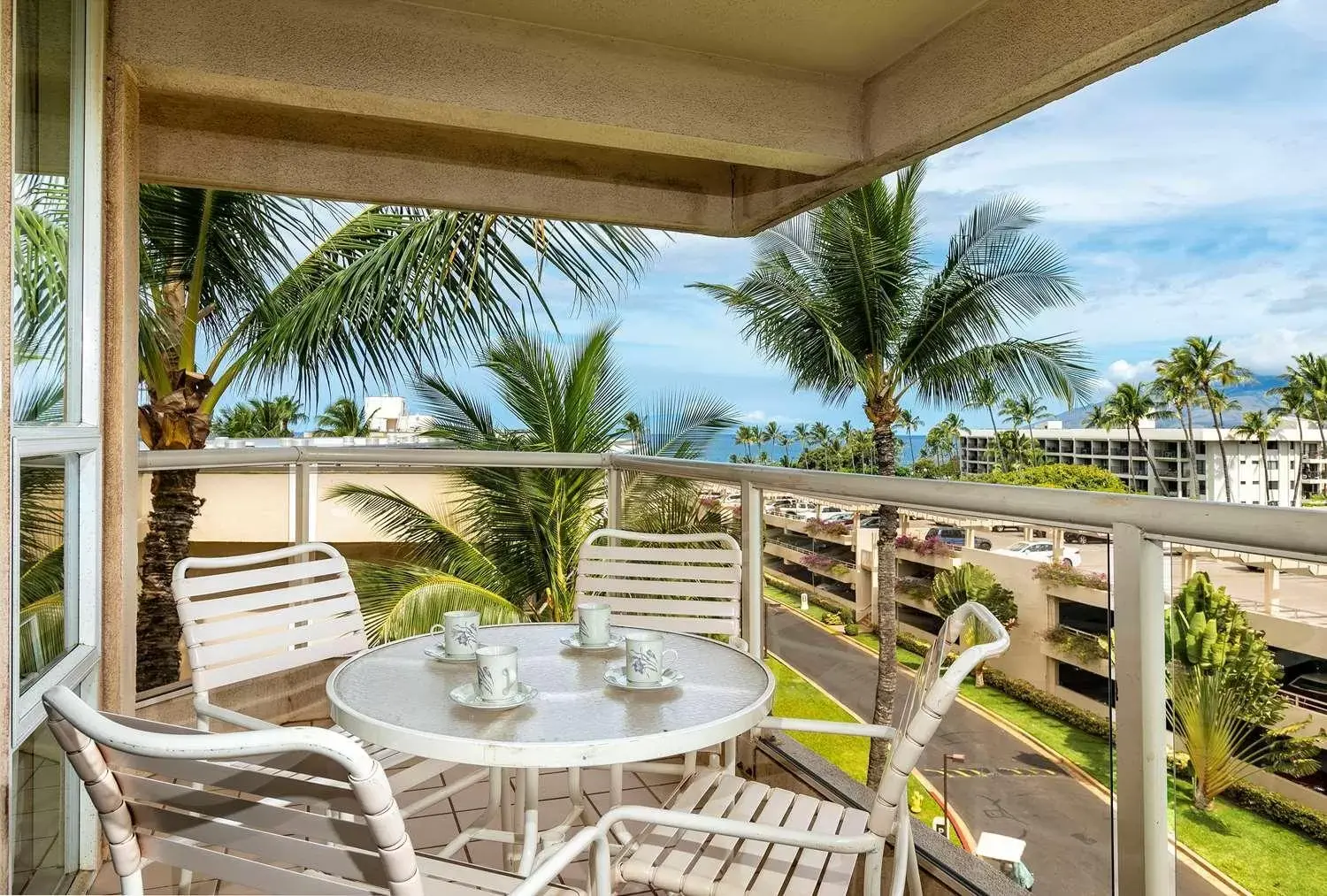 Patio, Balcony/Terrace in Aston at the Maui Banyan